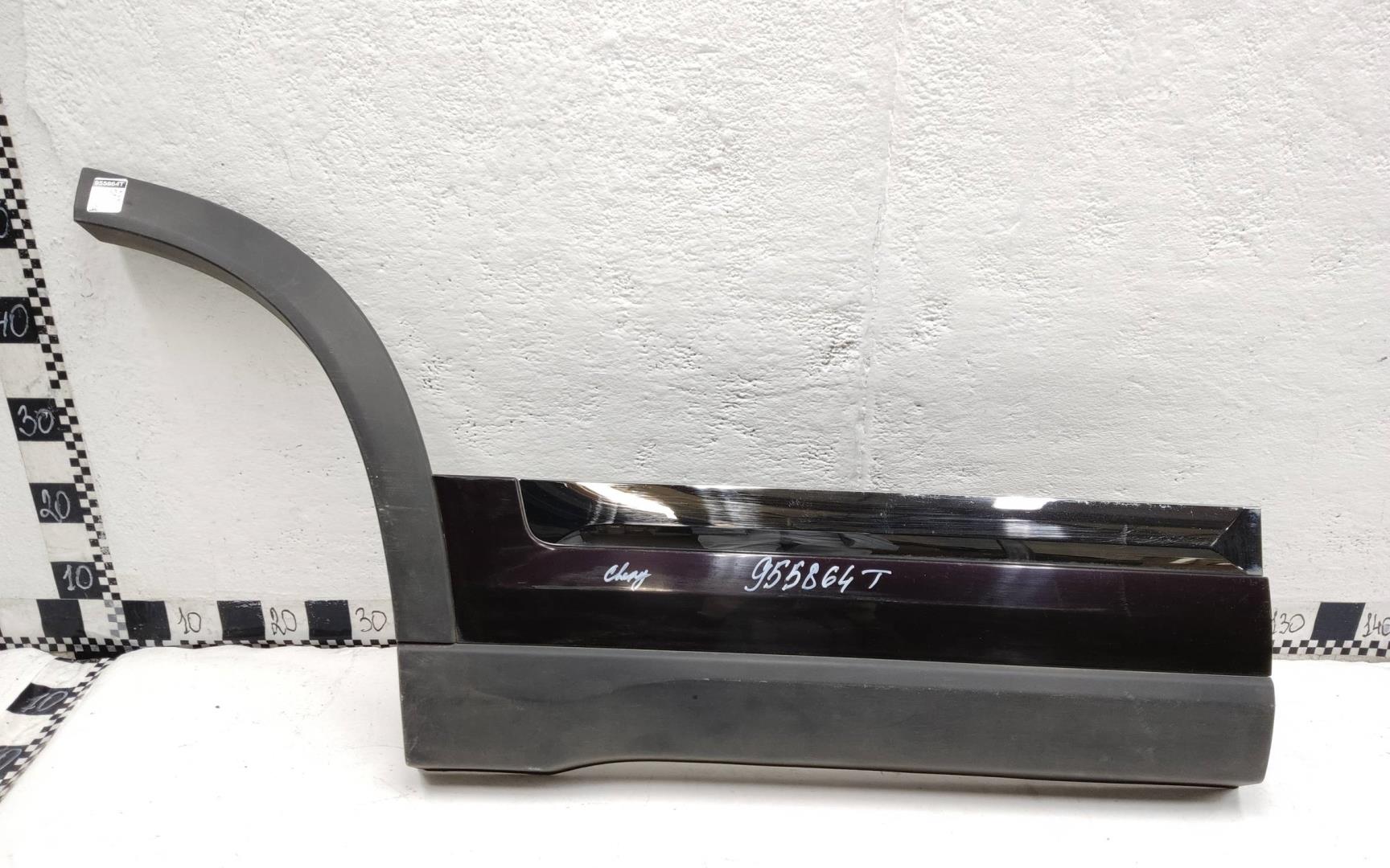 Накладка двери задней правой