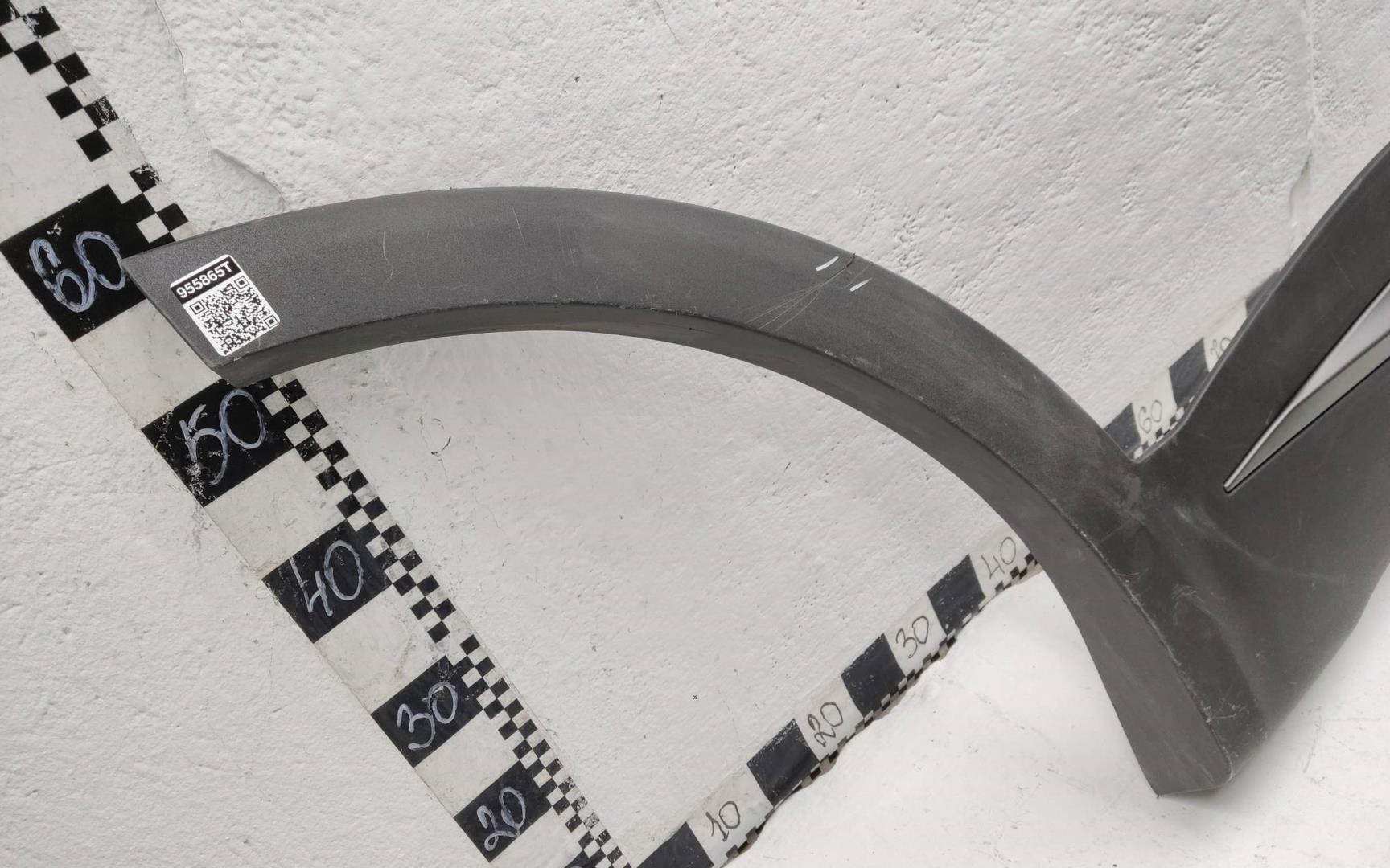 Накладка двери задней правой