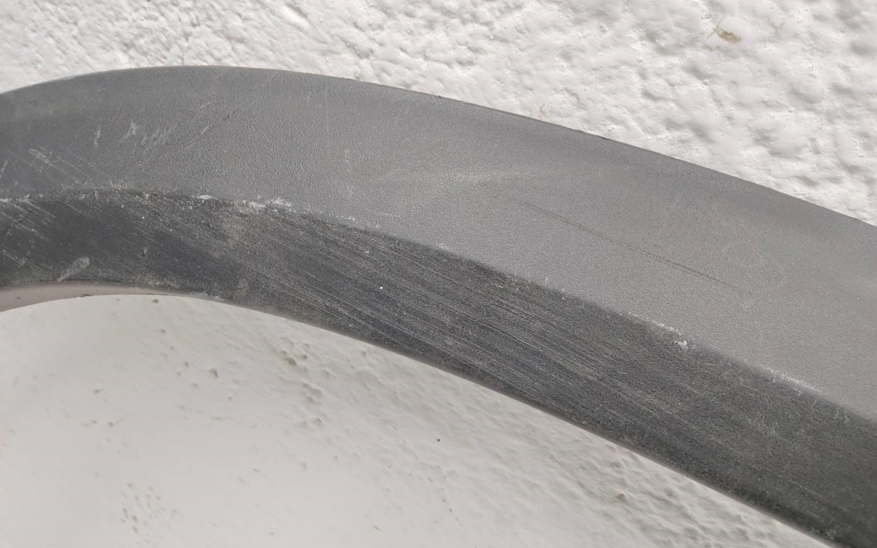 Накладка переднего крыла правого