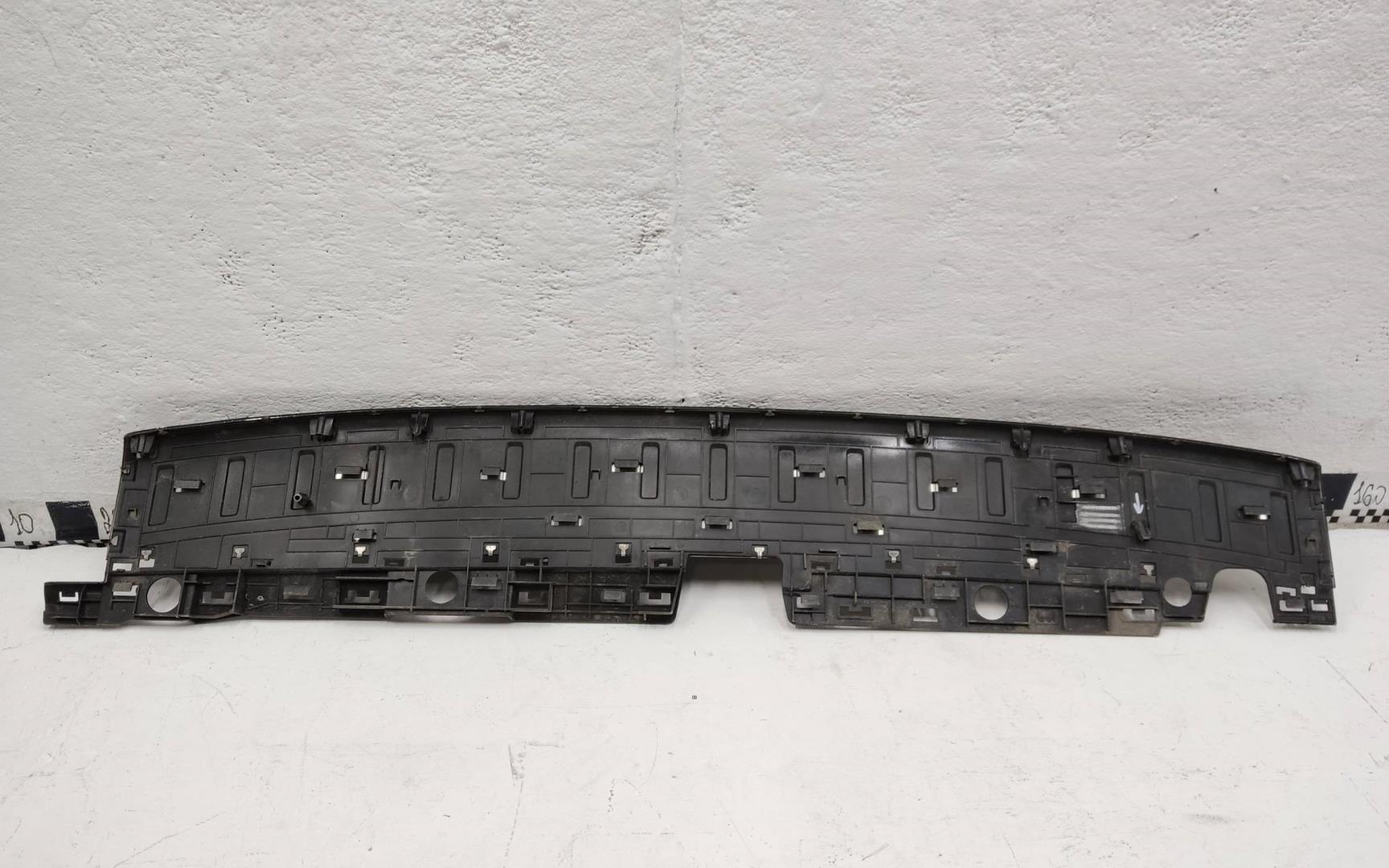 Накладка заднего бампера