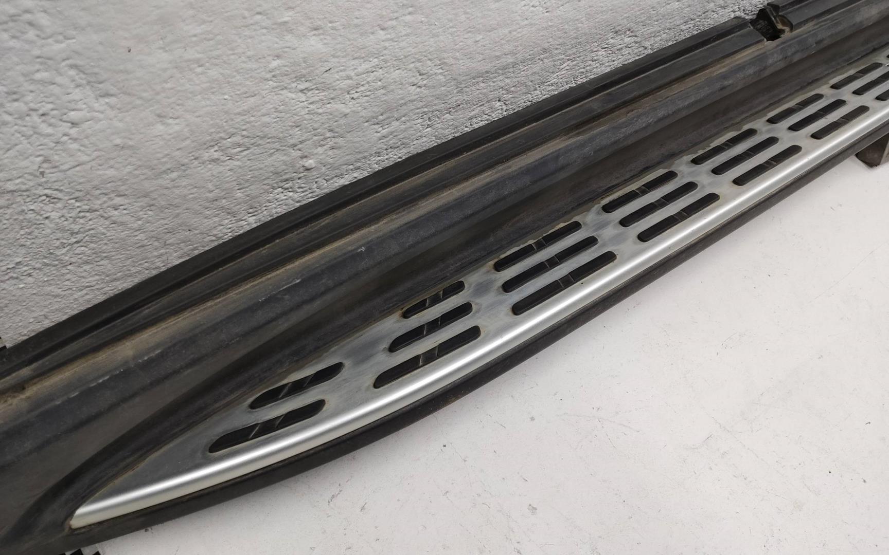 Подножка правая