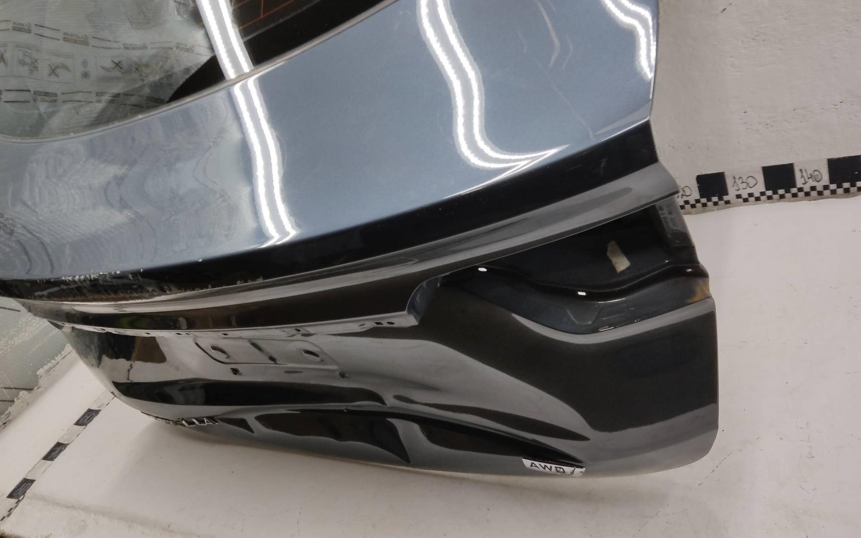 Стекло двери багажника