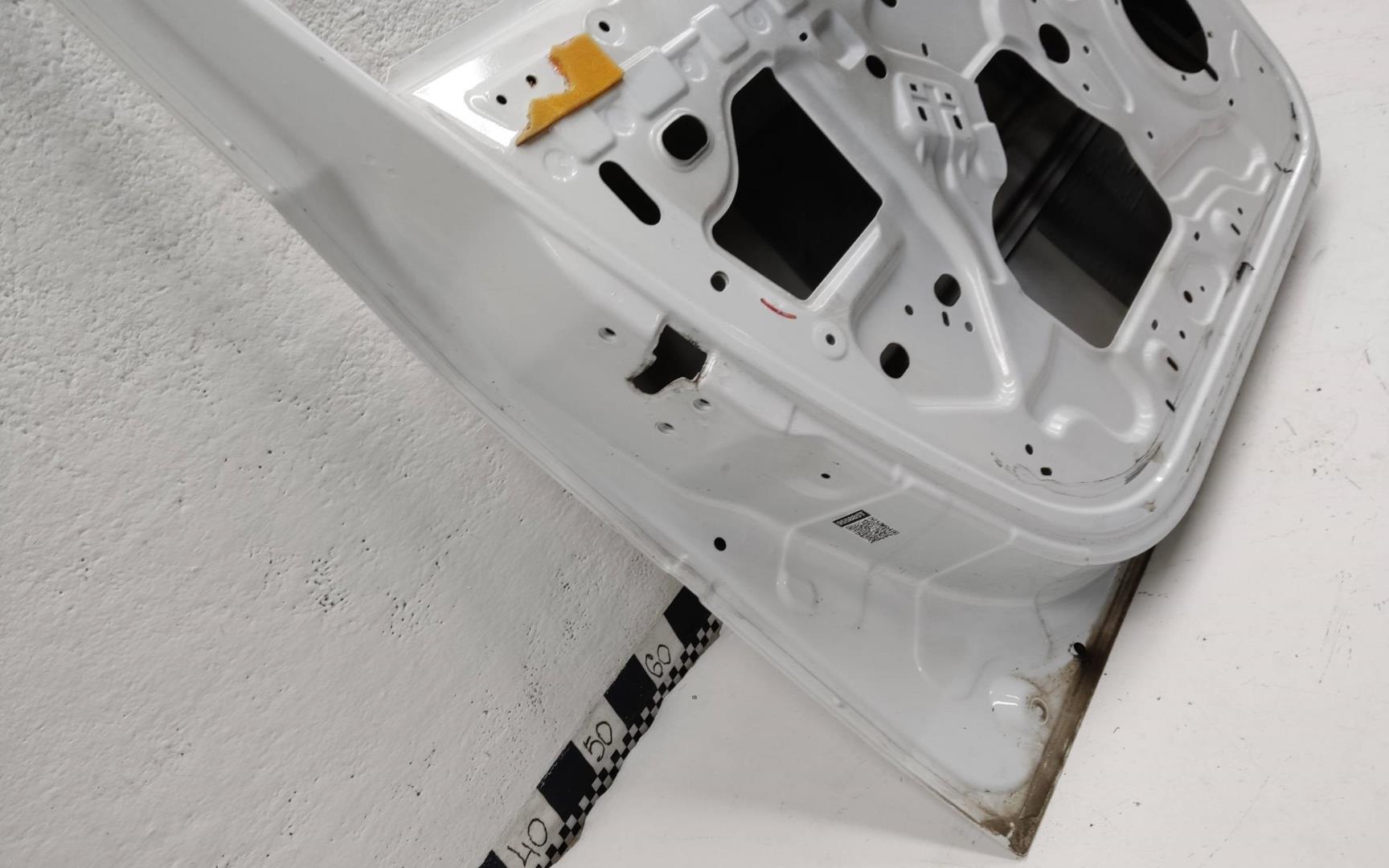 Дверь передняя левая