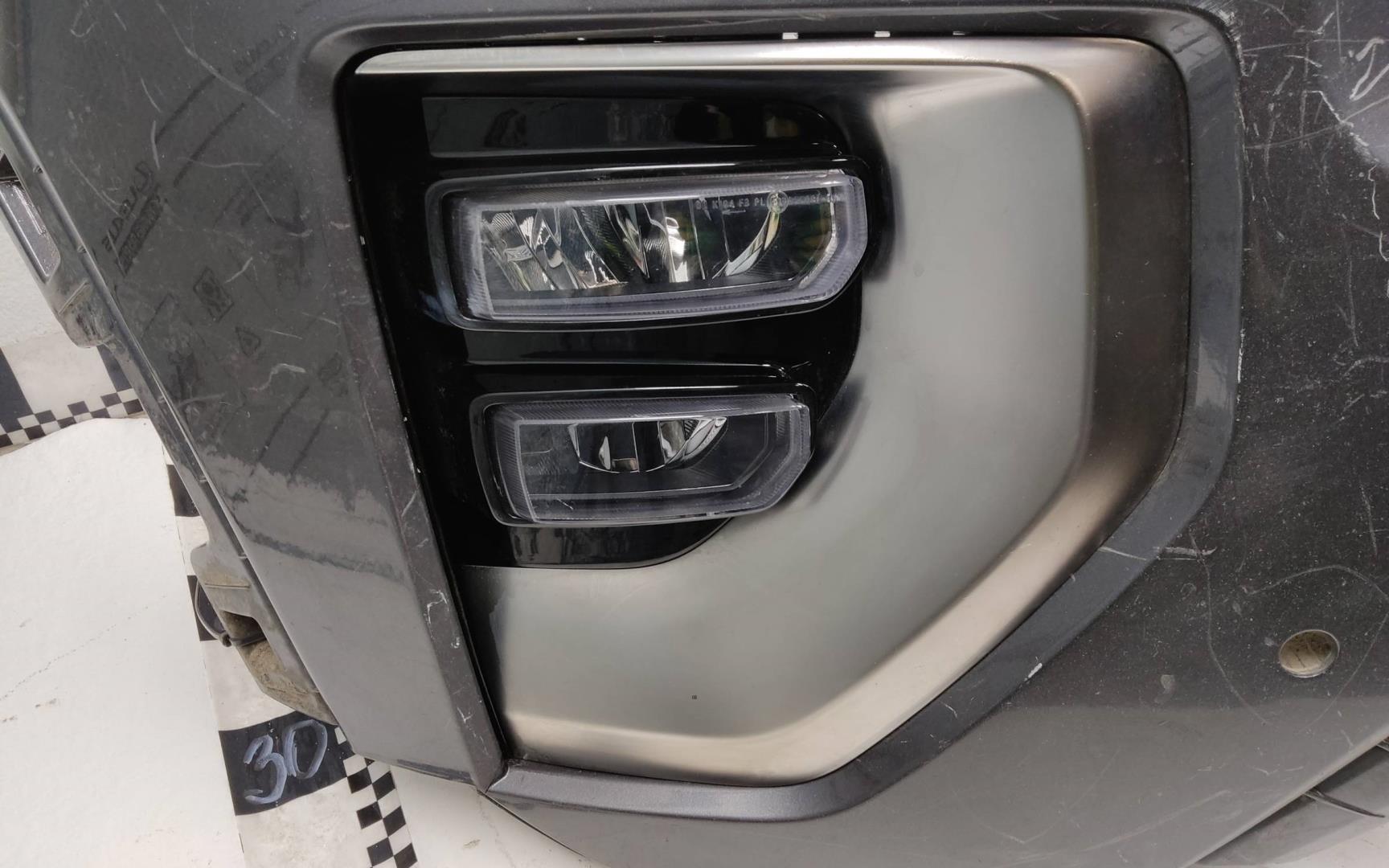 Бампер передний