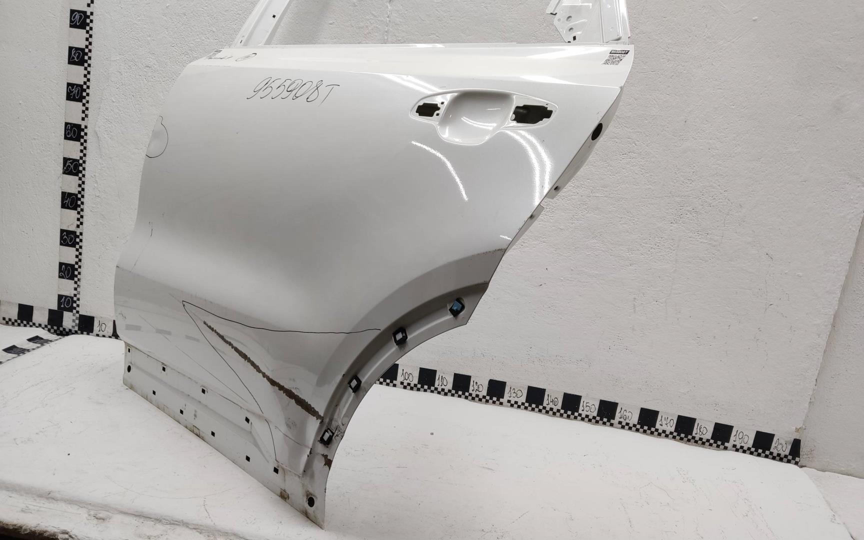 Дверь задняя левая