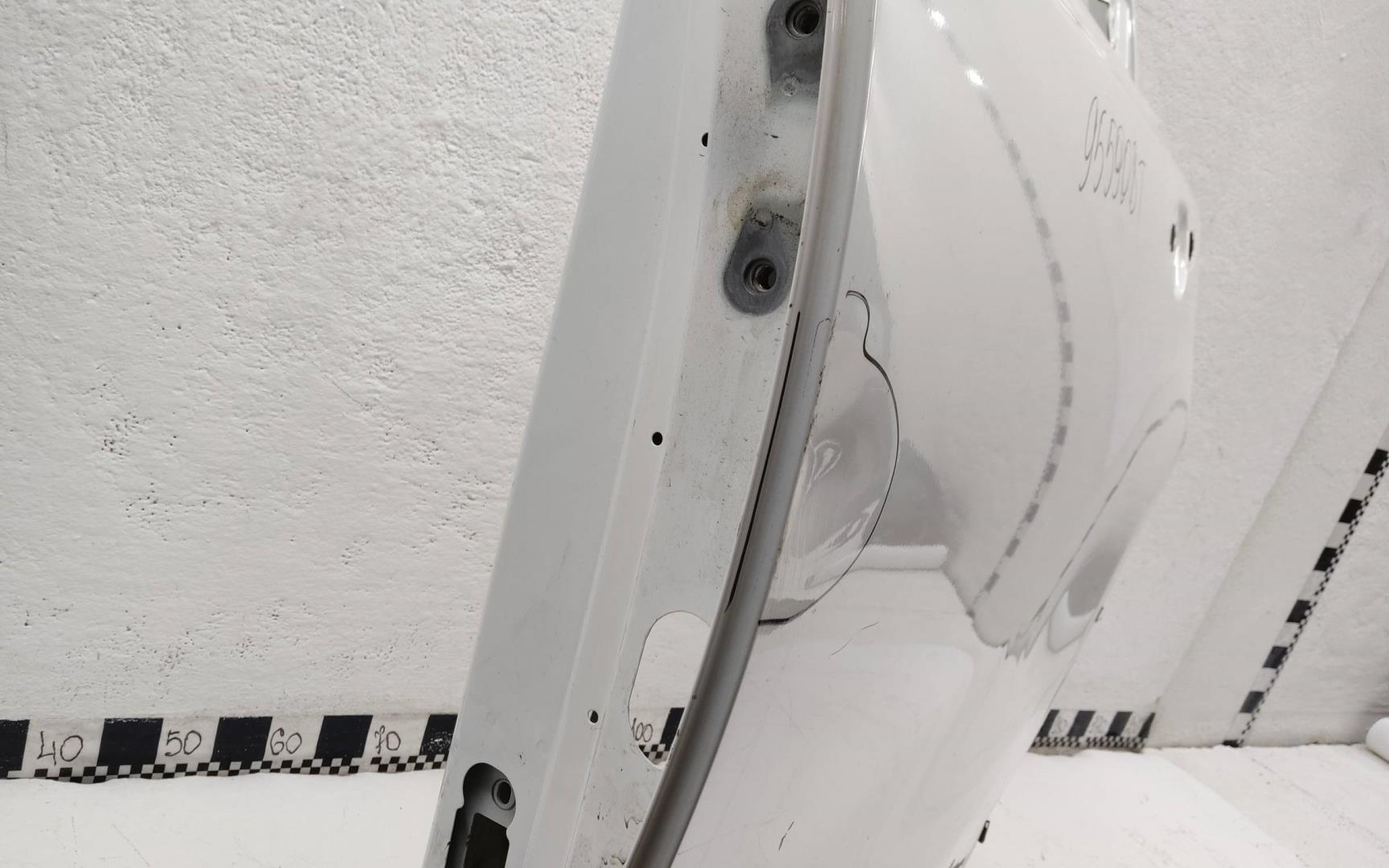 Дверь задняя левая