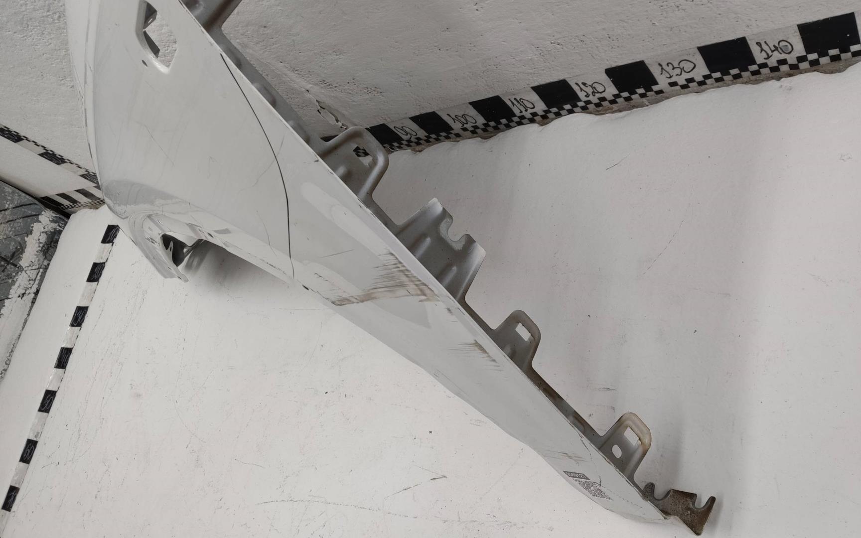 Крыло переднее левое