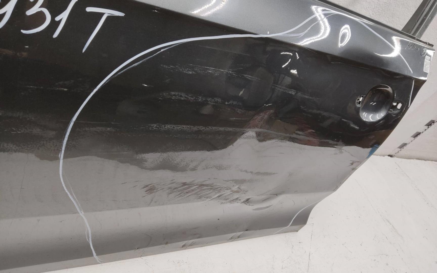 Дверь передняя левая