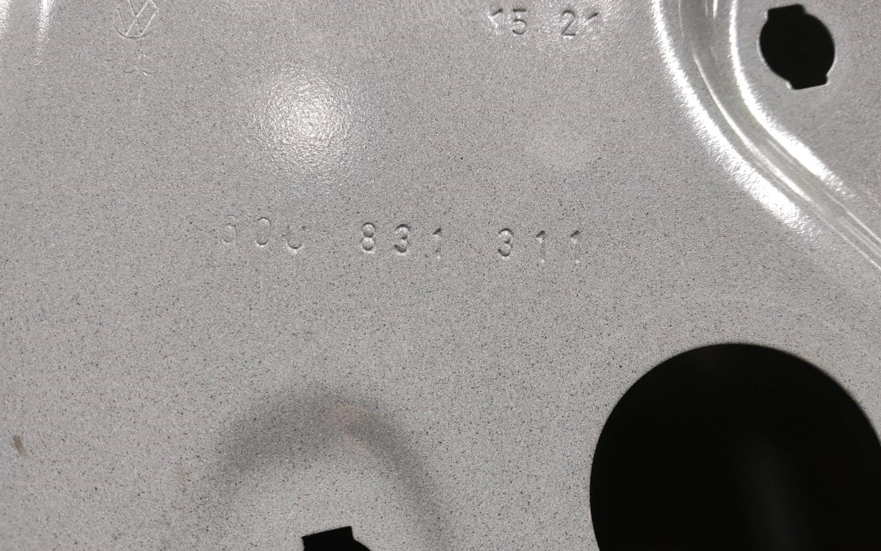 Дверь передняя левая