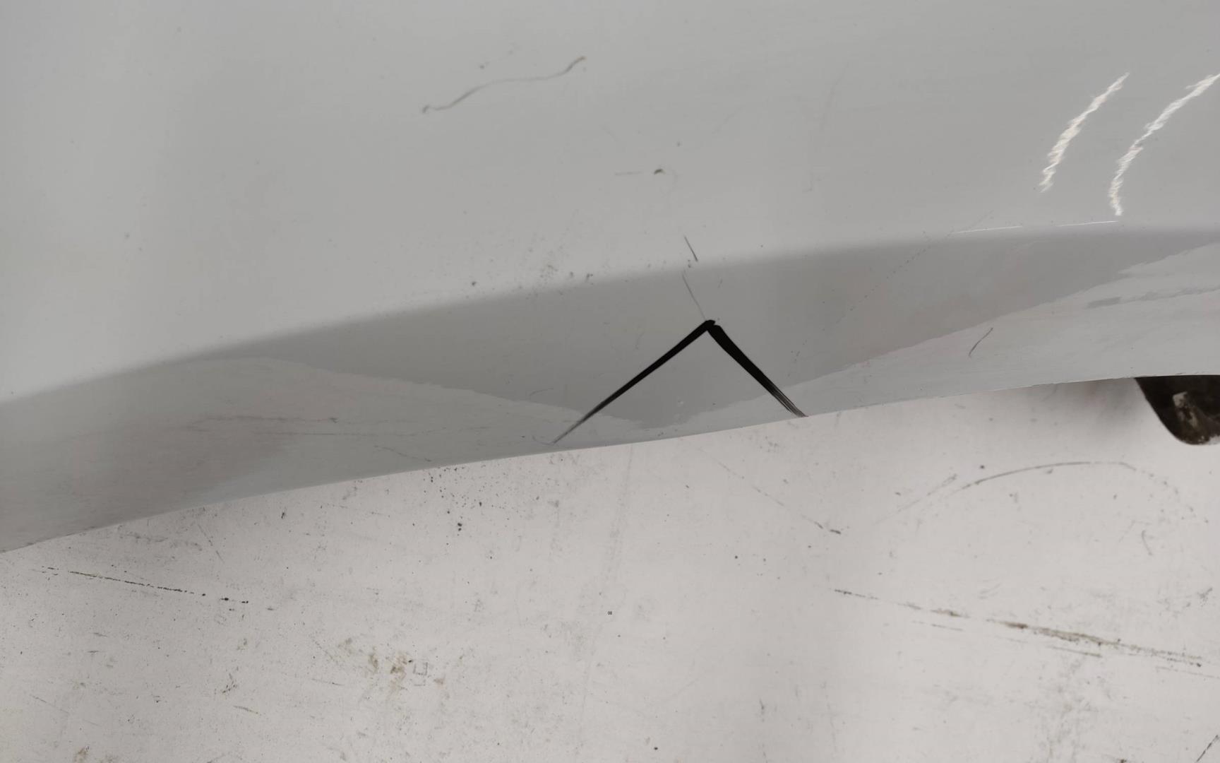 Крыло переднее левое