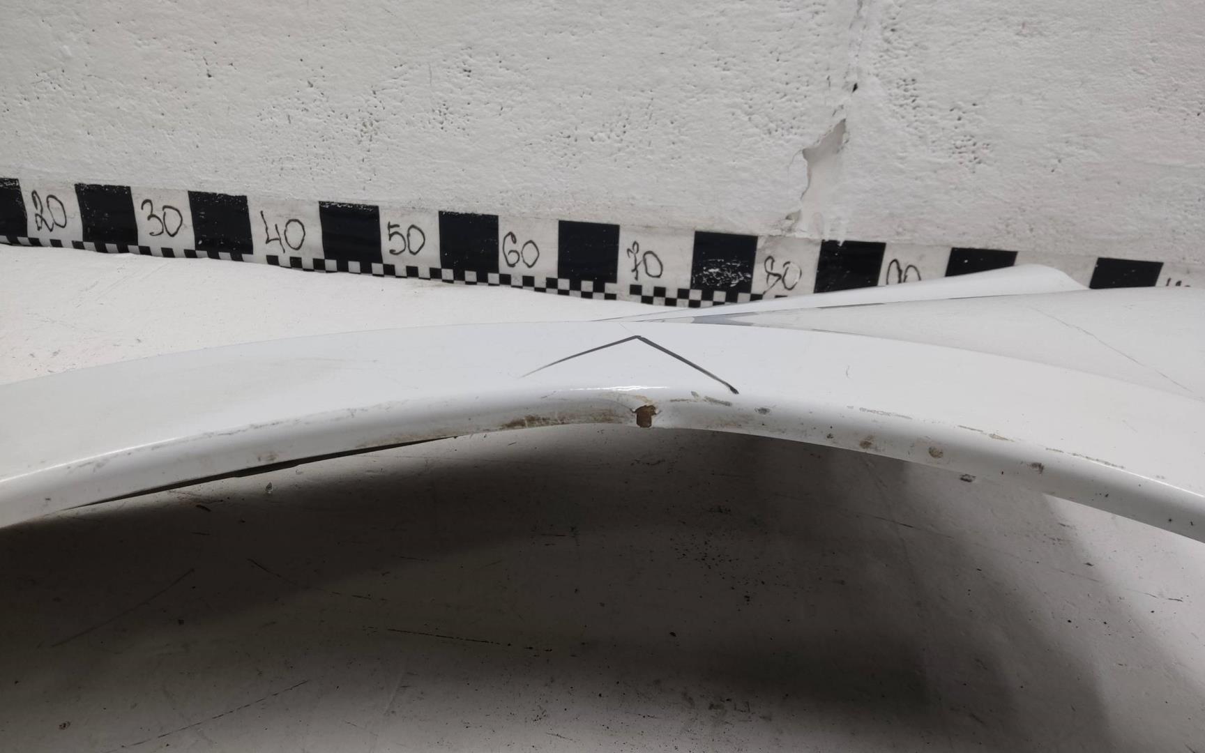 Крыло переднее левое