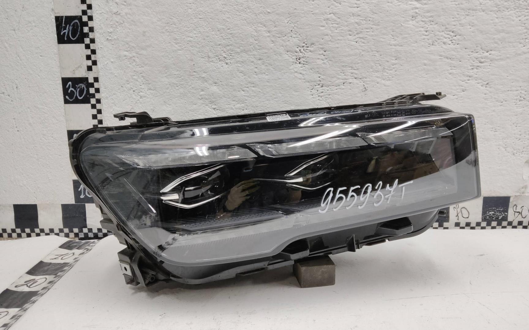 Фара правая