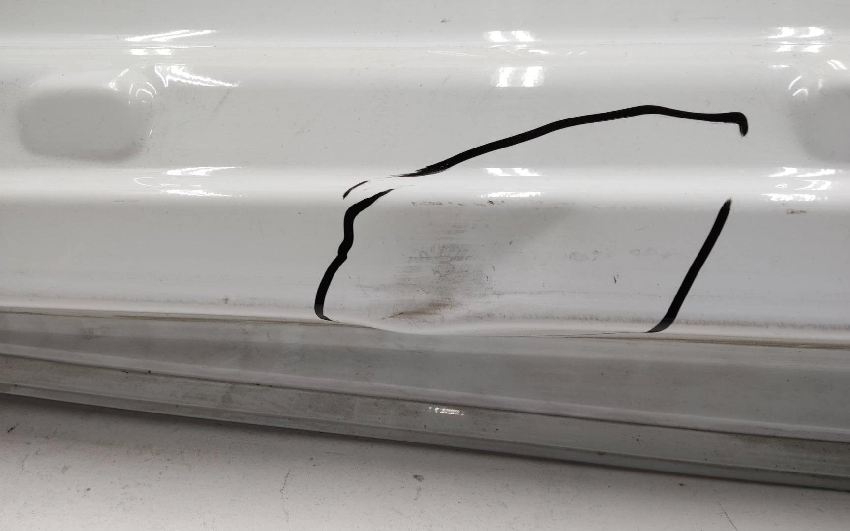 Дверь задняя правая