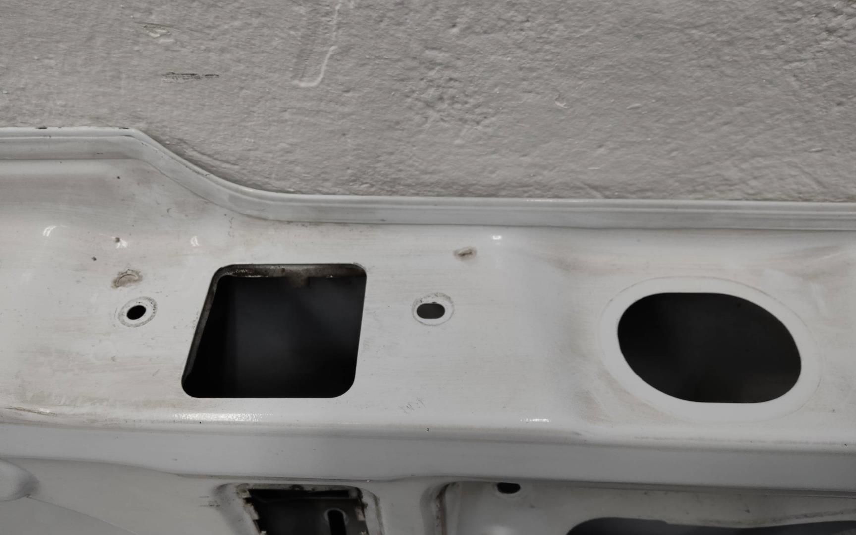 Дверь задняя левая