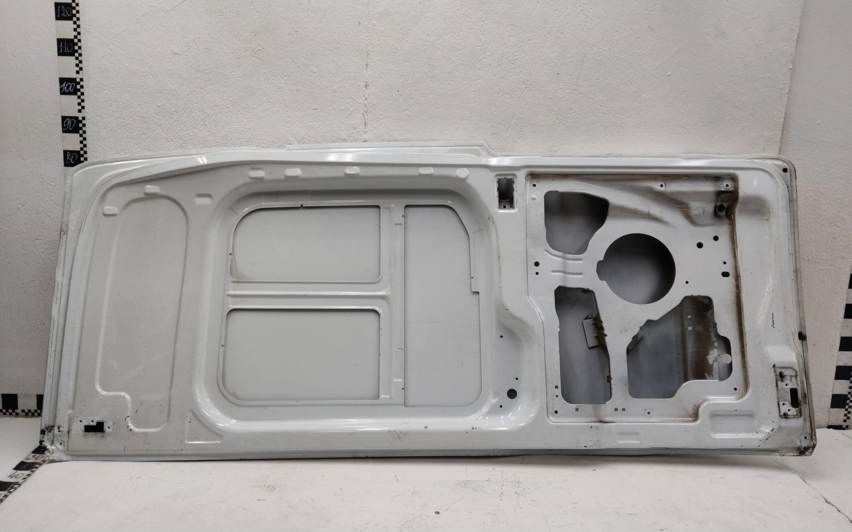 Дверь задняя левая