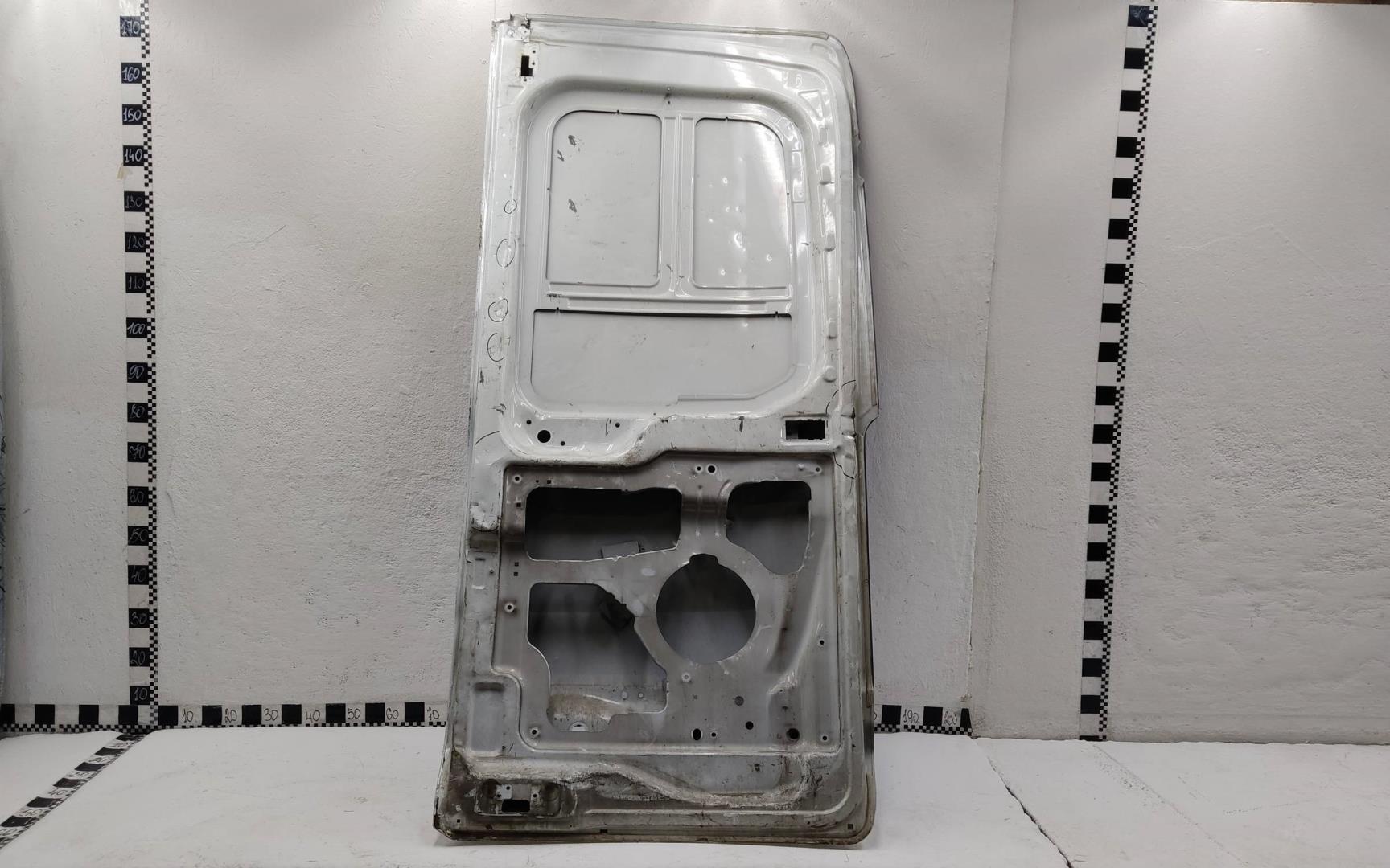 Дверь задняя левая