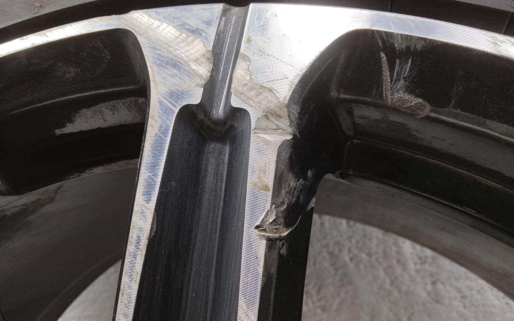 Диск колесный литой легкий сплав