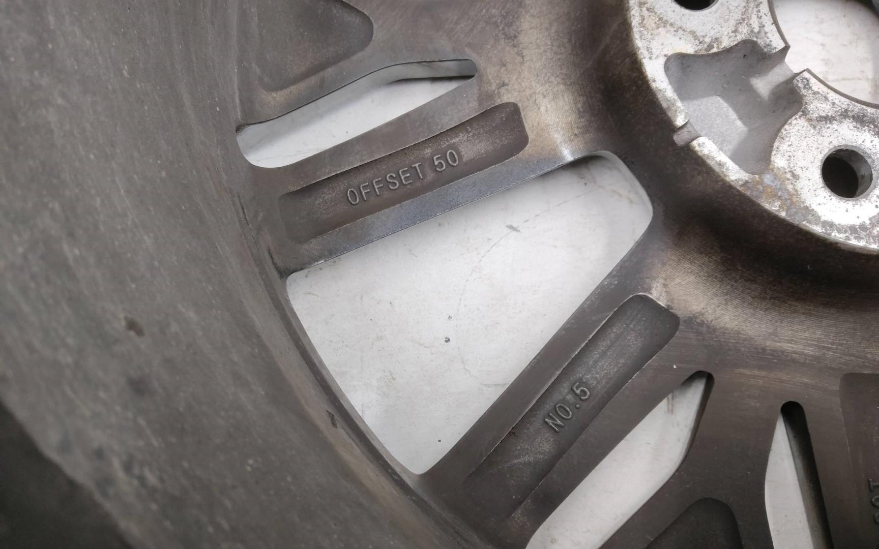 Диск колесный литой легкий сплав