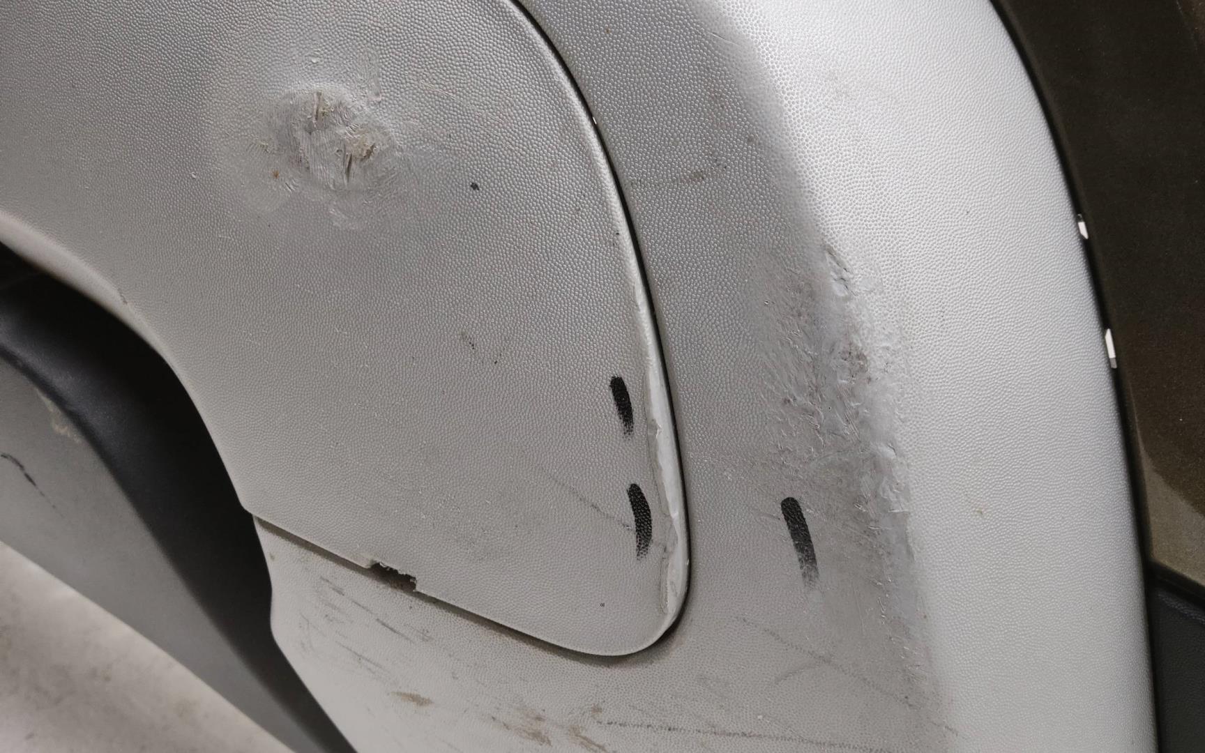 Бампер задний