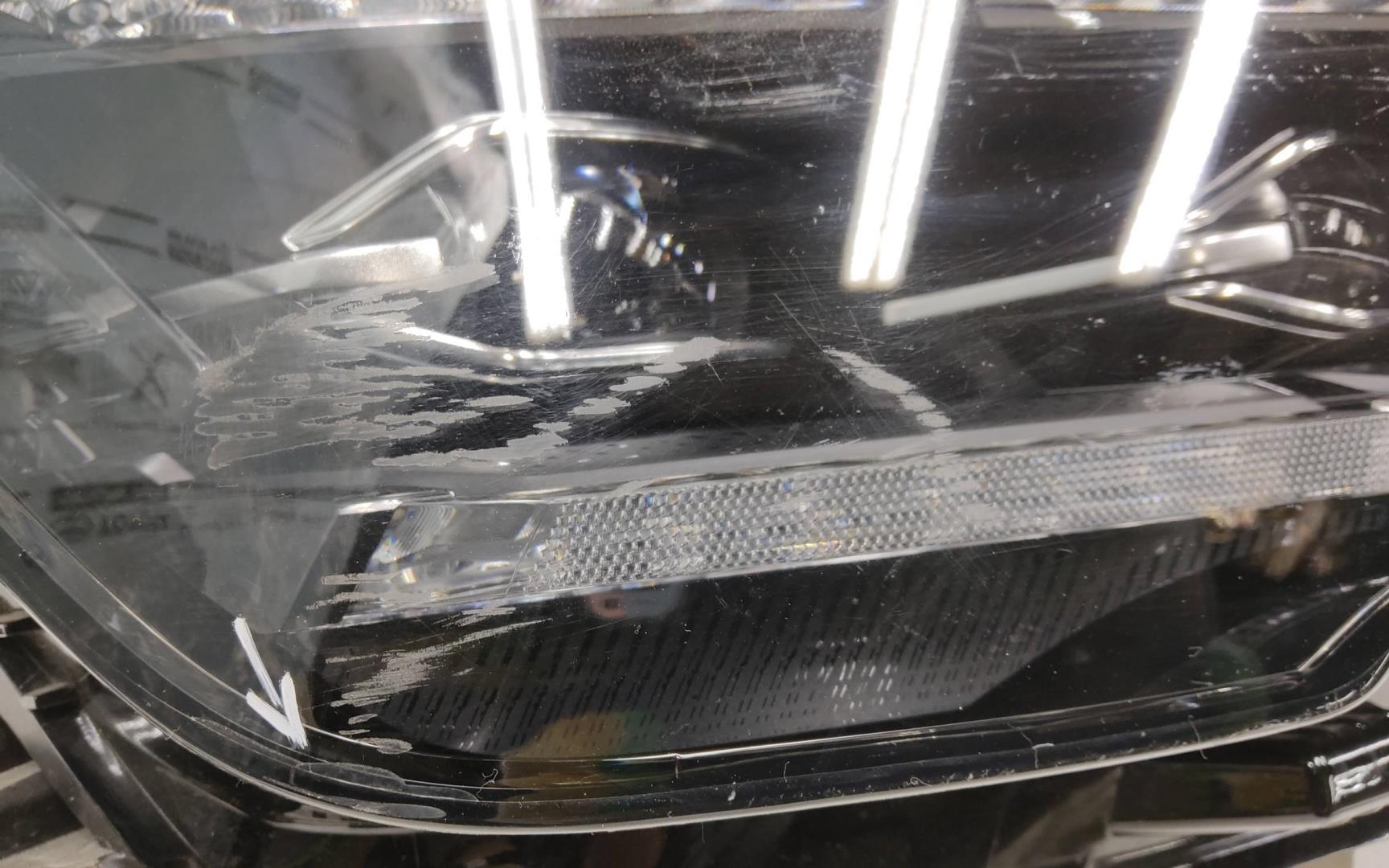 Фара правая