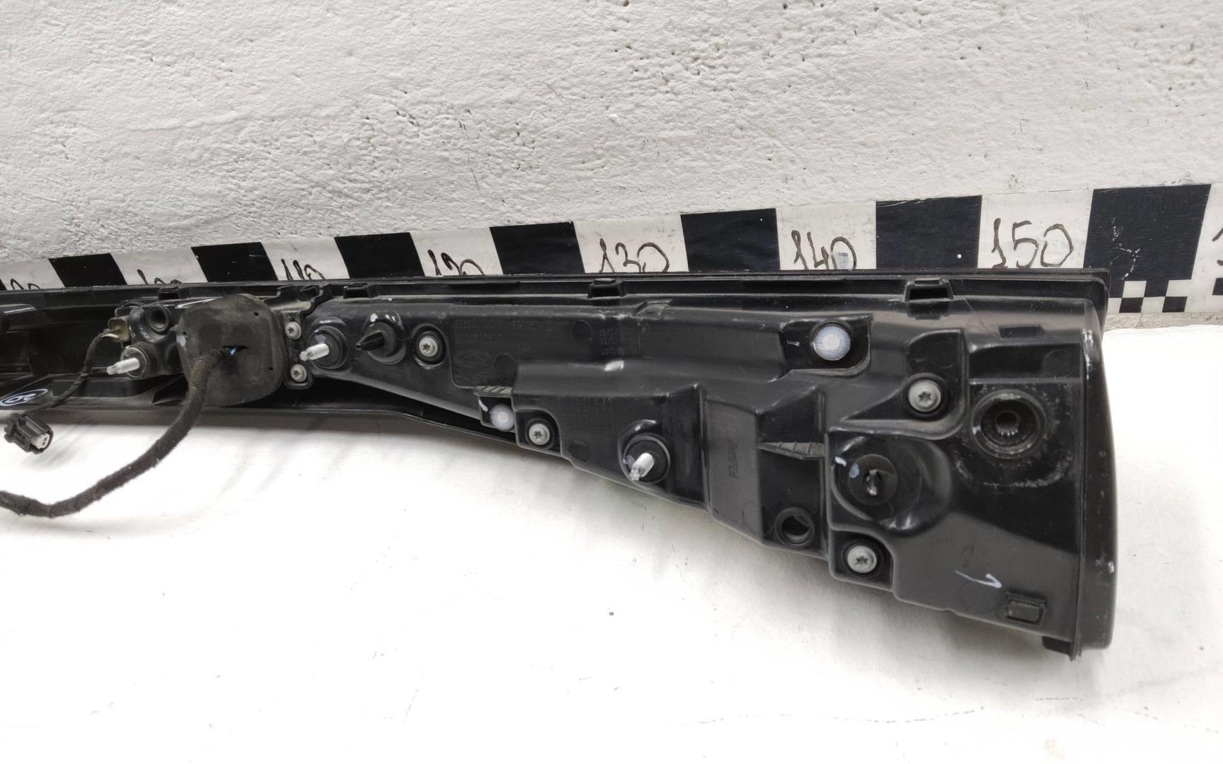 Фонарь задний