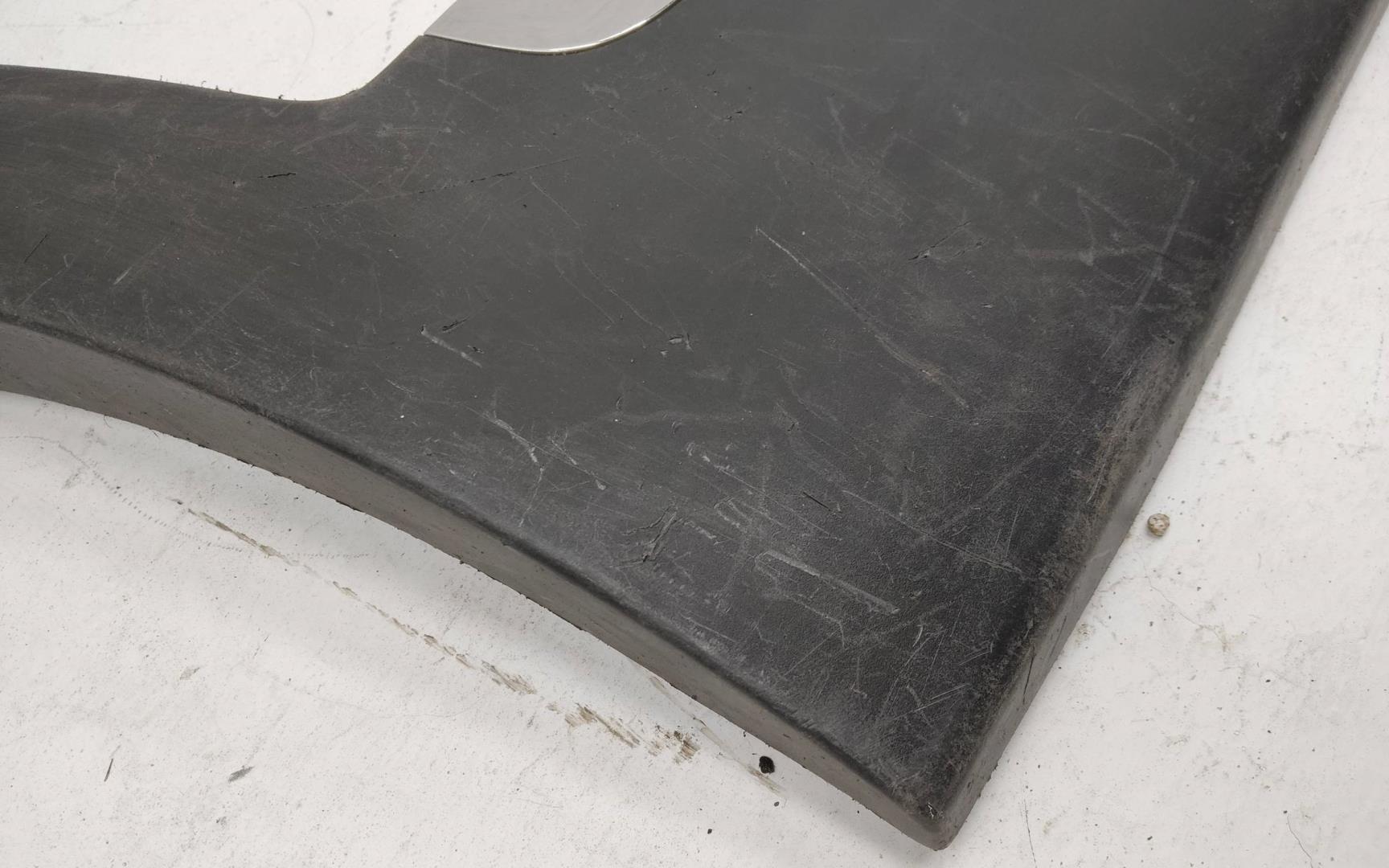 Накладка двери задней правой