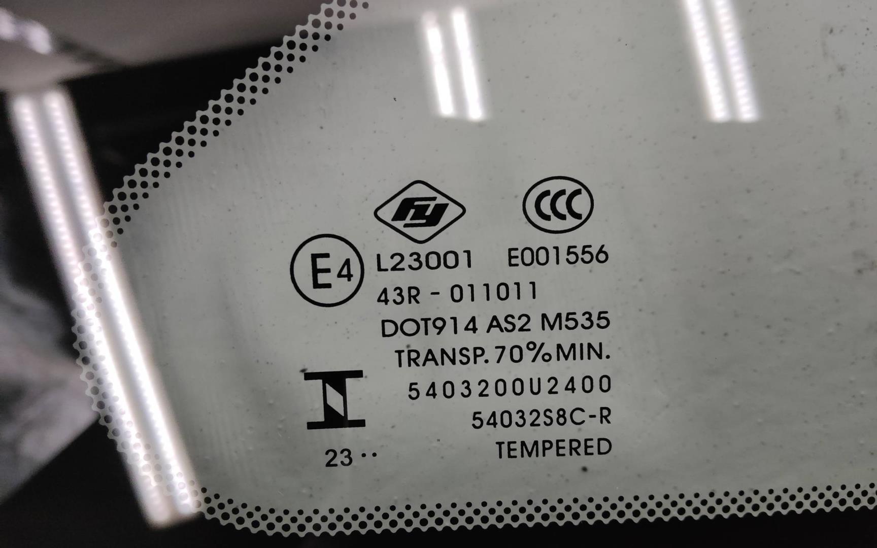 Стекло кузовное глухое правое