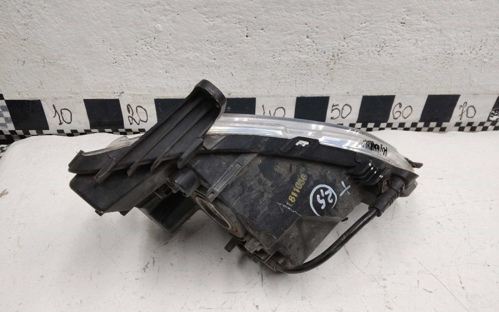 Фара противотуманная левая