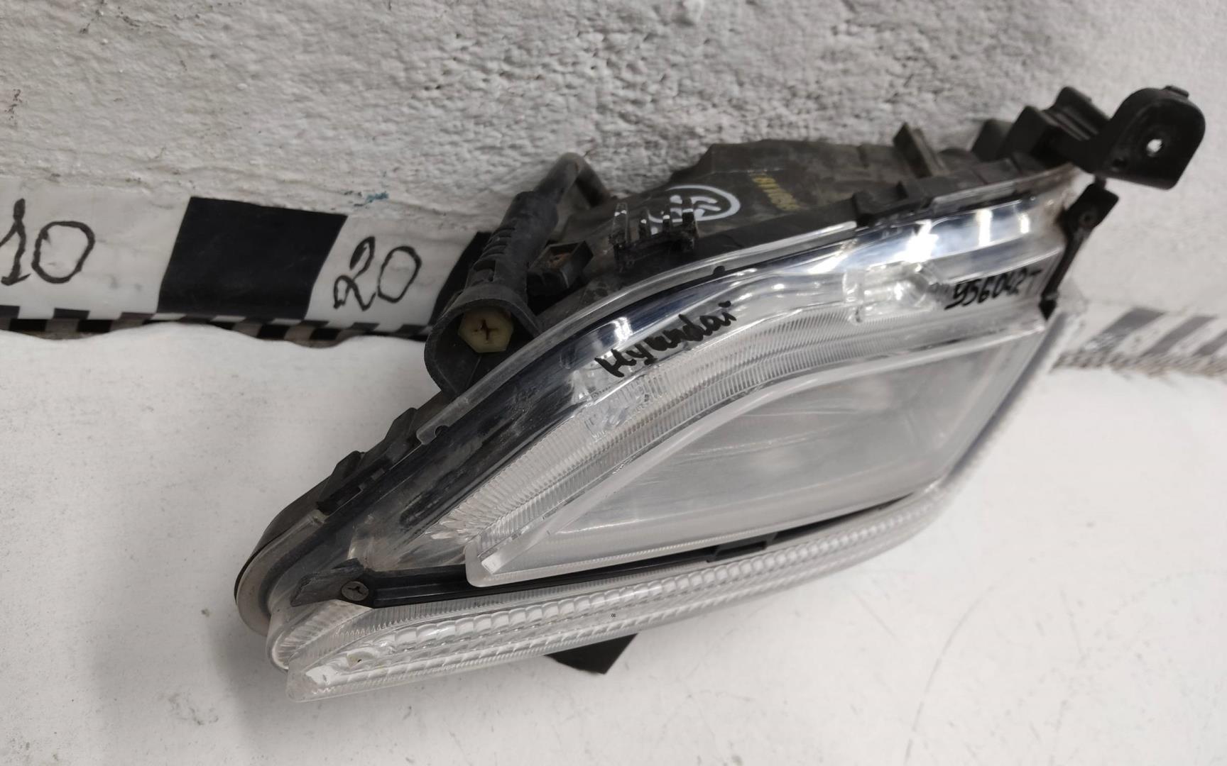 Фара противотуманная левая