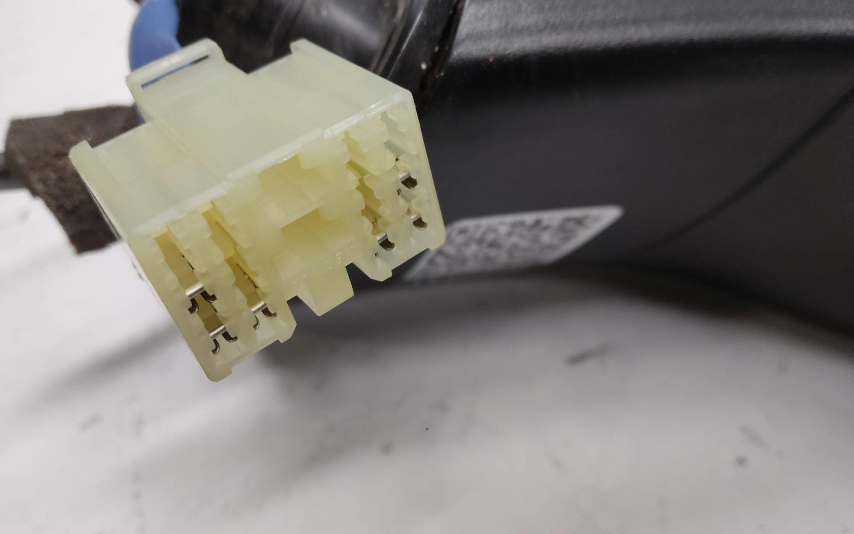 Зеркало правое электрическое