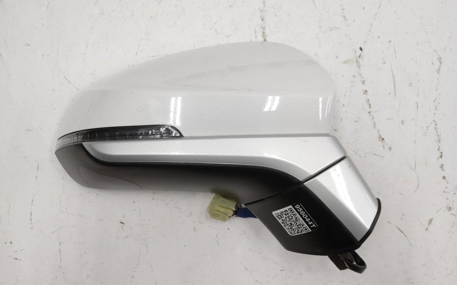 Зеркало правое электрическое