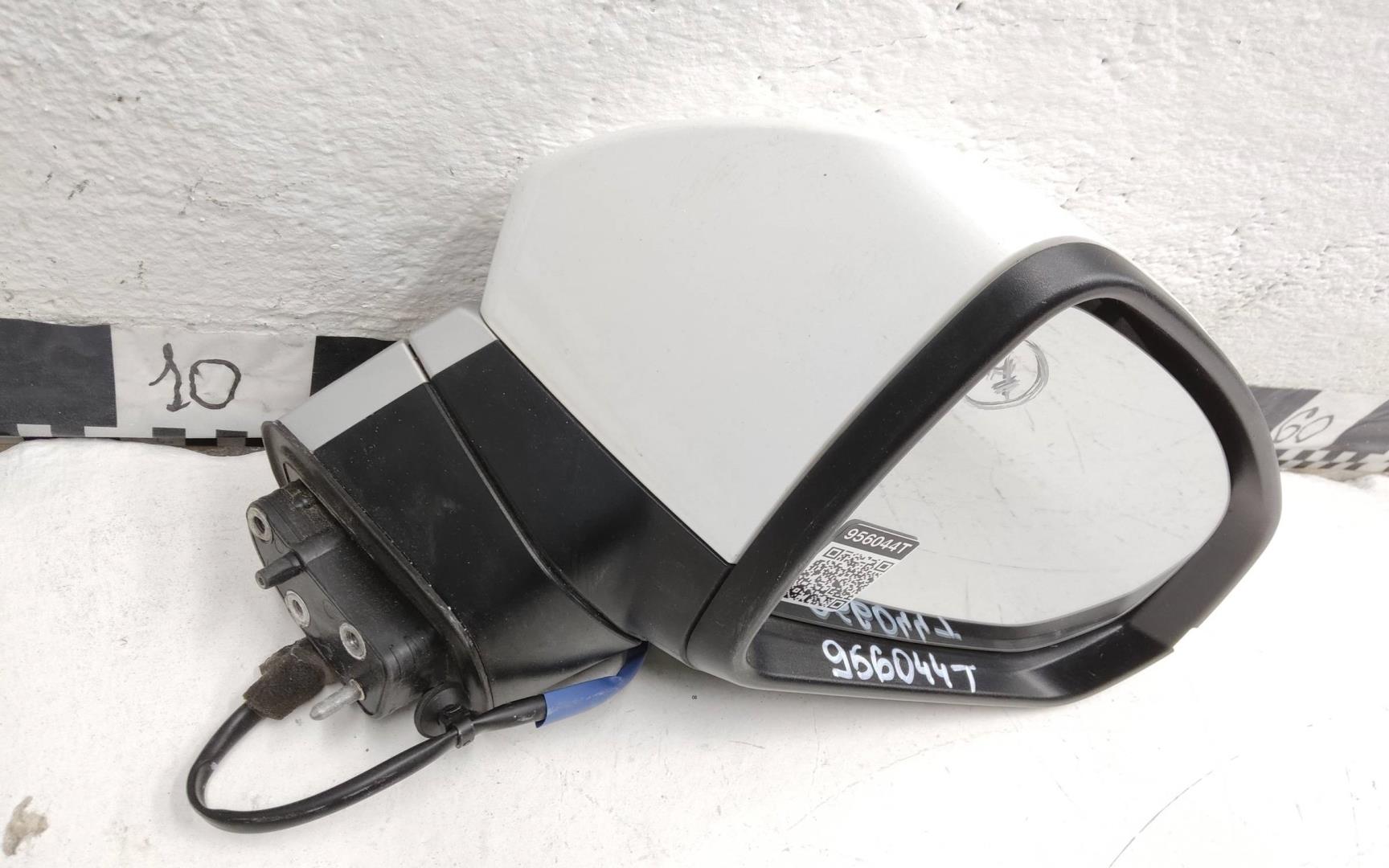 Зеркало правое электрическое