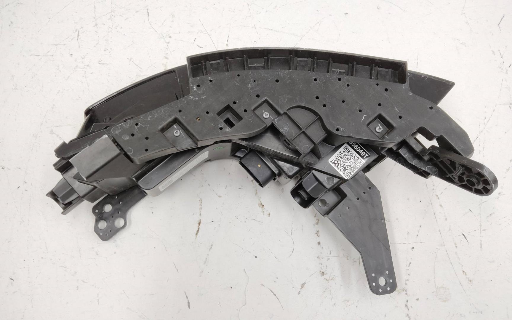 Фара дневного света правая (ходовые огни)