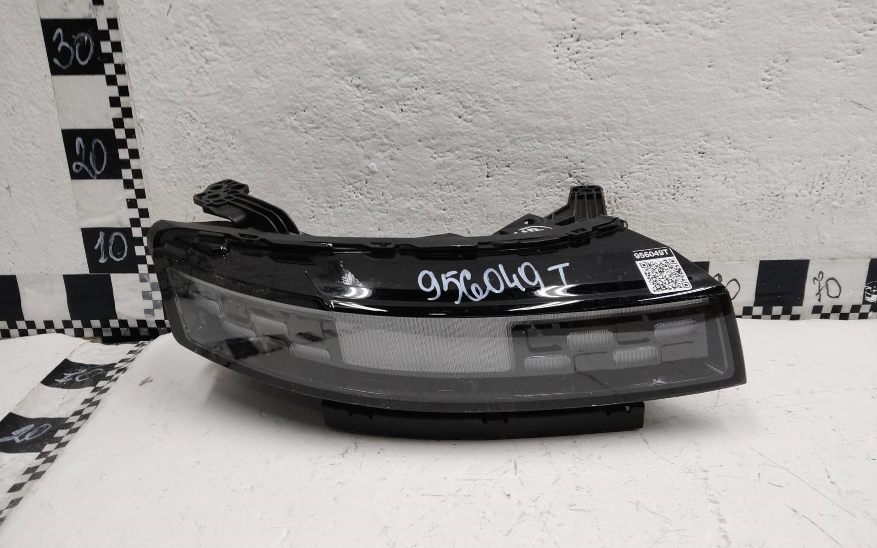 Фара дневного света правая (ходовые огни)