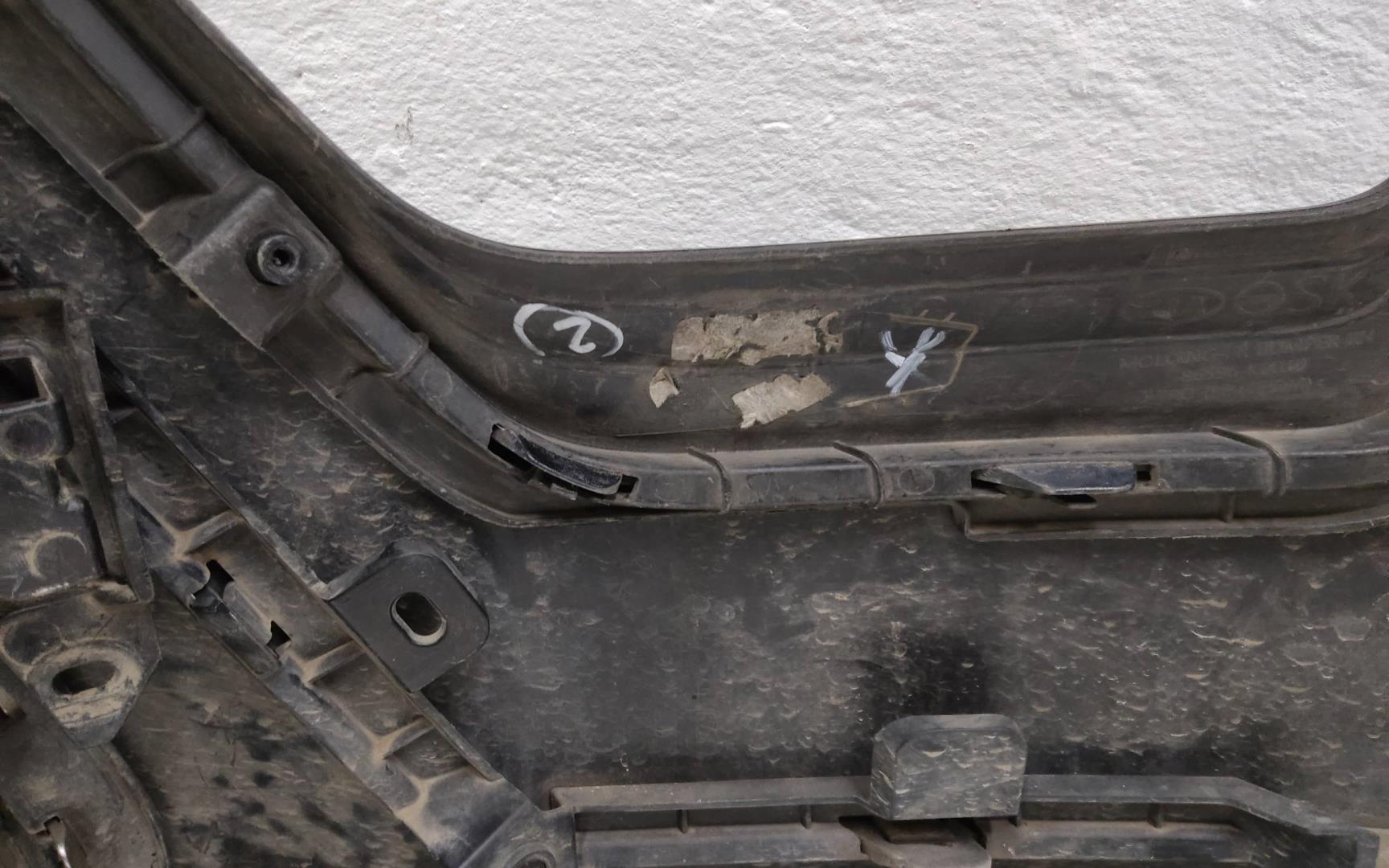 Бампер передний