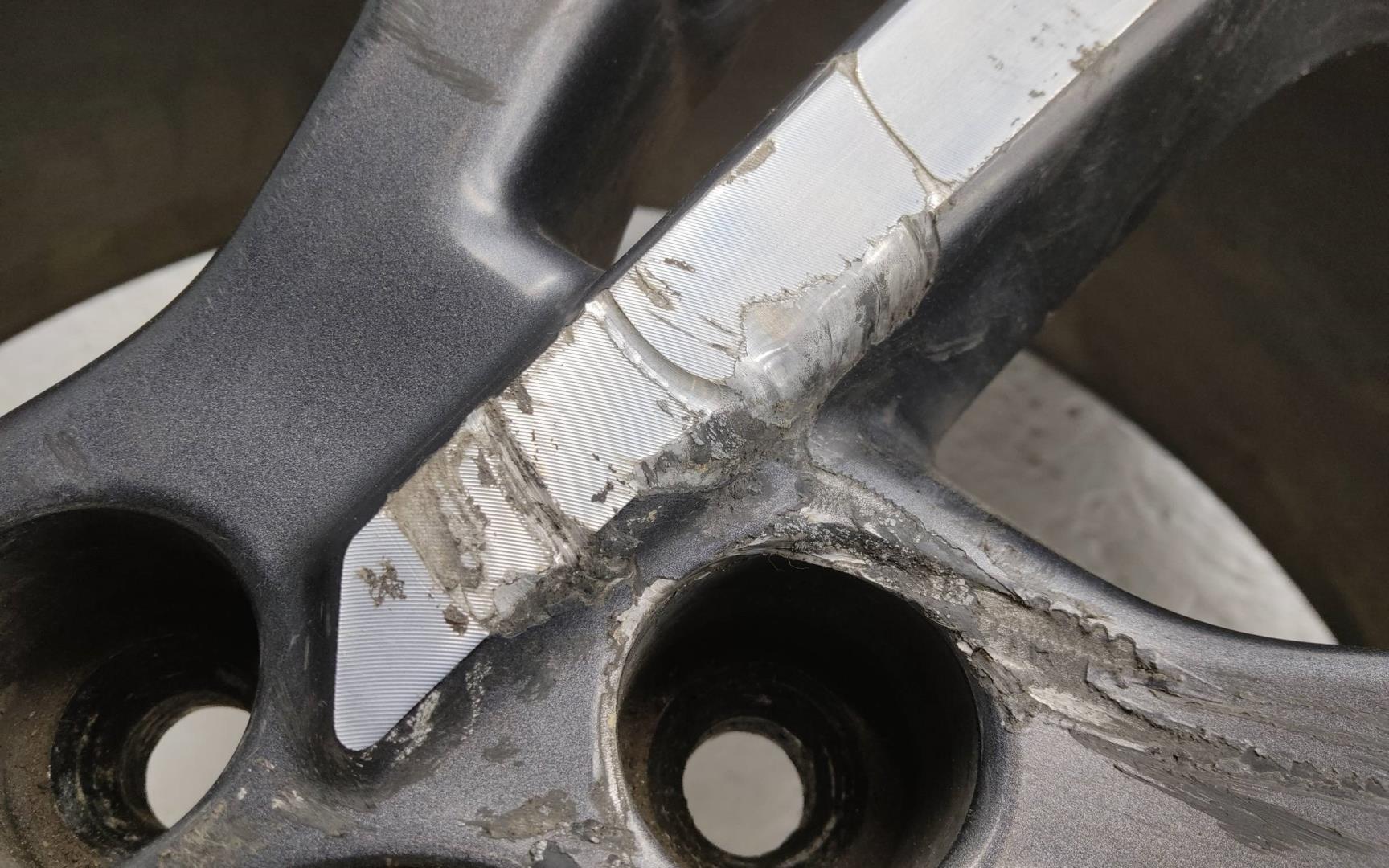 Диск колесный литой легкий сплав