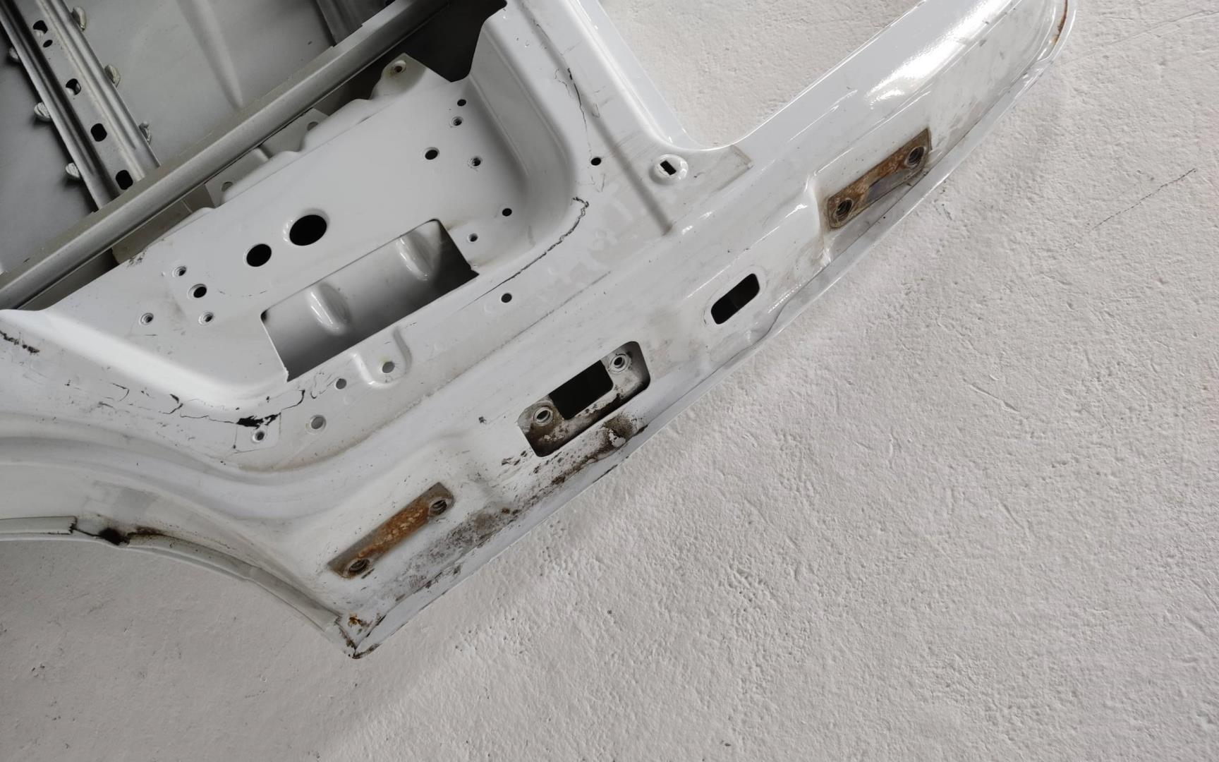 Дверь передняя левая