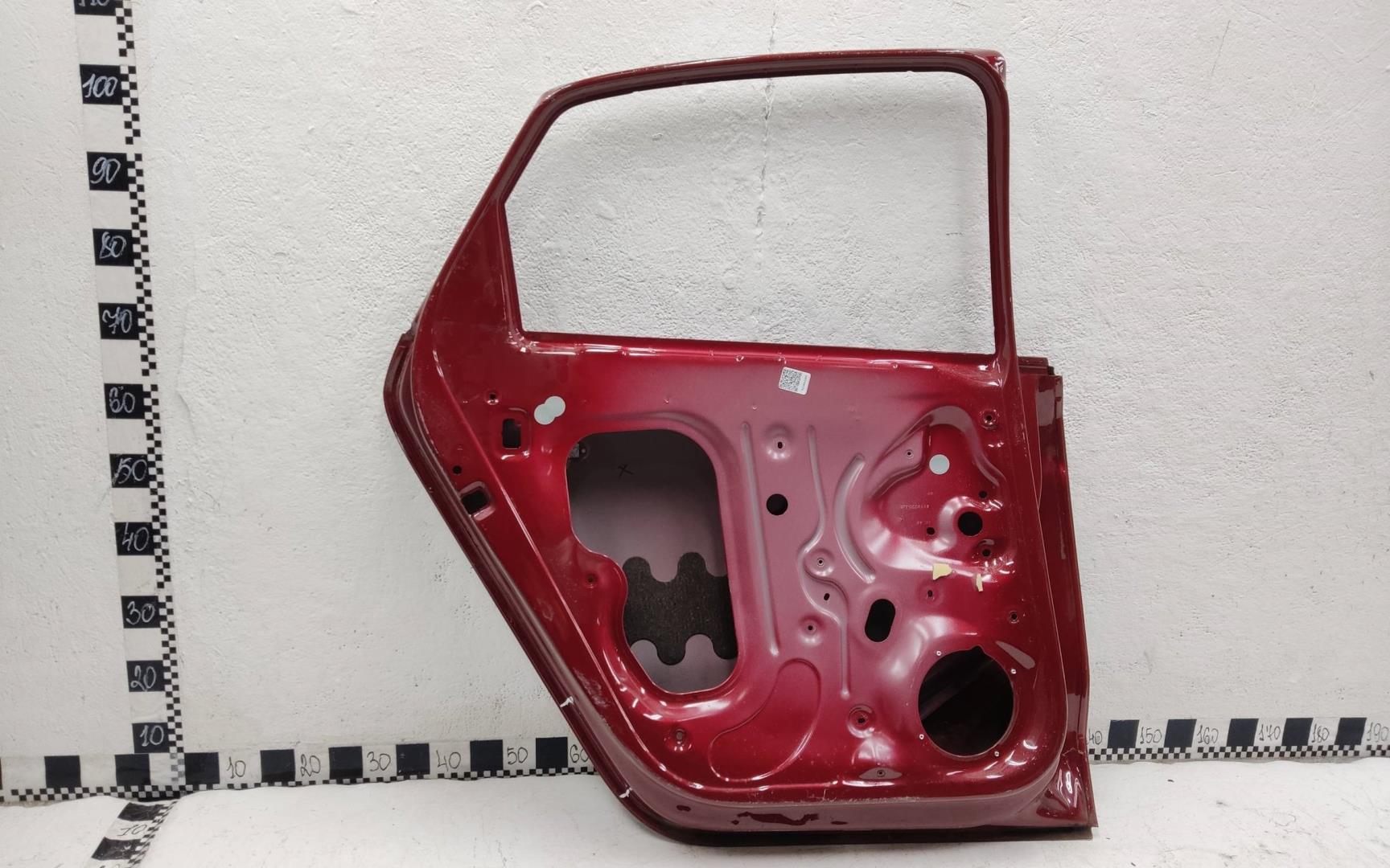 Дверь задняя левая