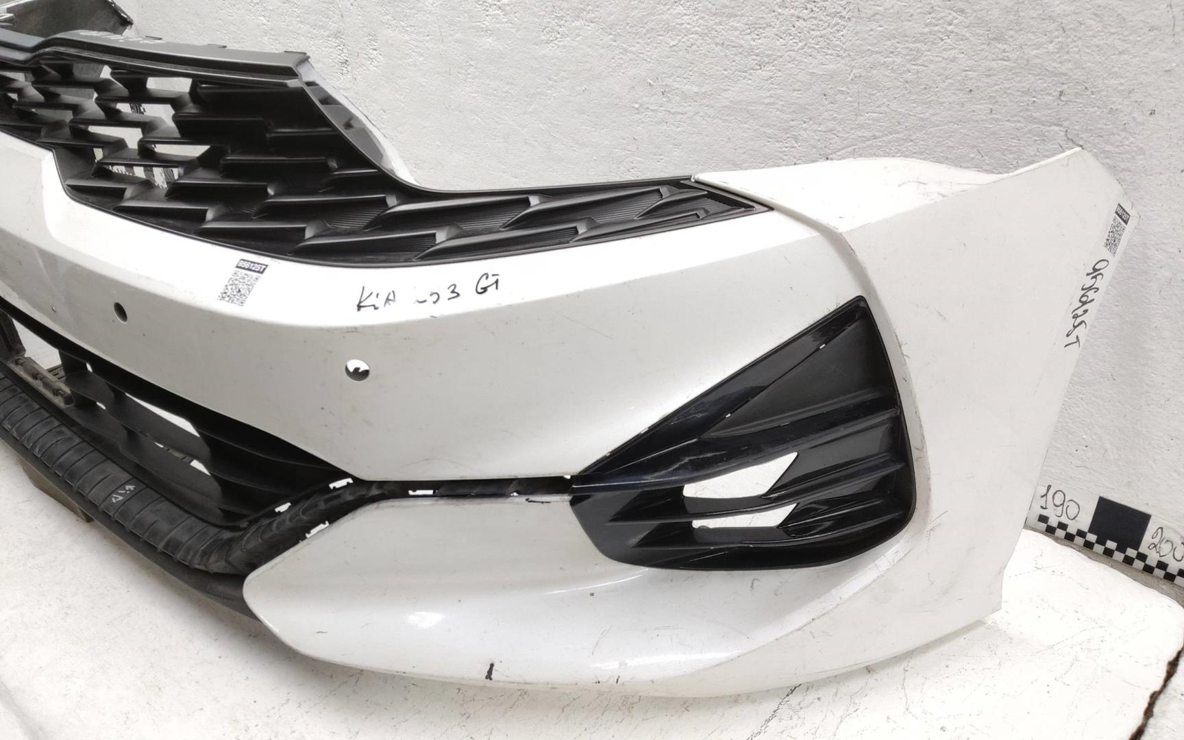 Бампер передний