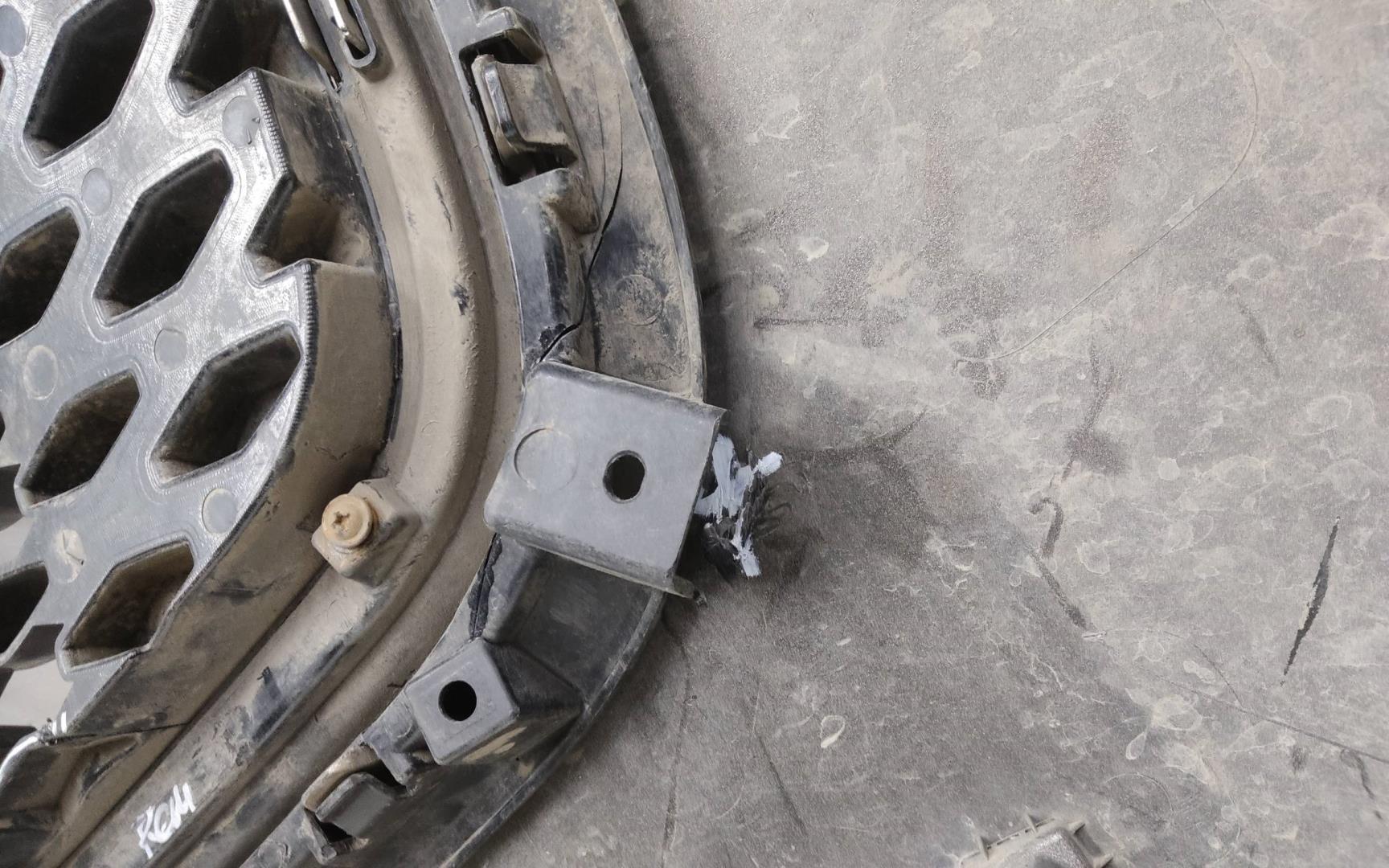 Бампер передний