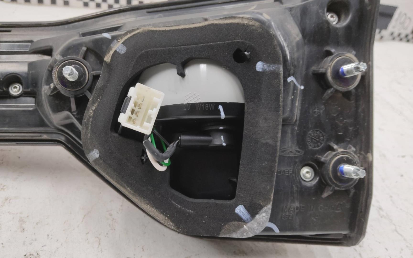 Фонарь задний