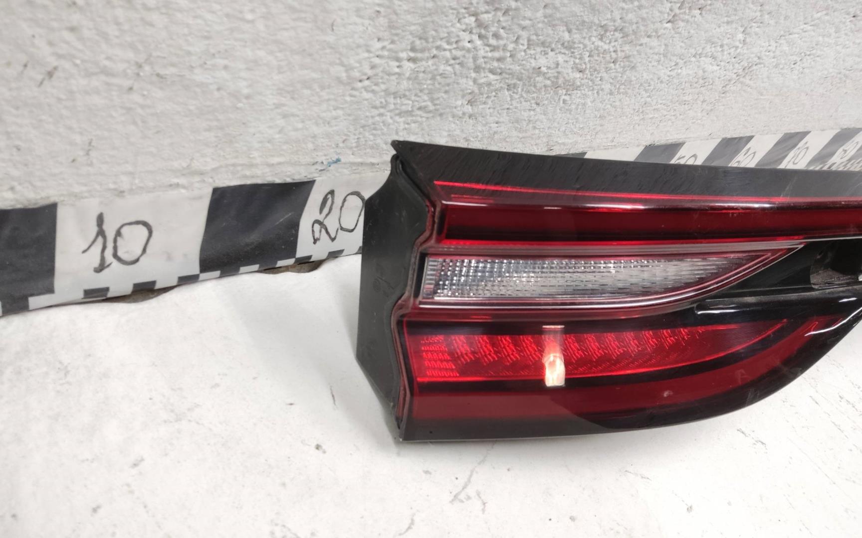 Фонарь задний