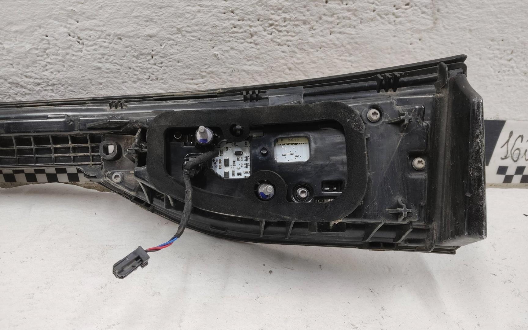 Фонарь задний