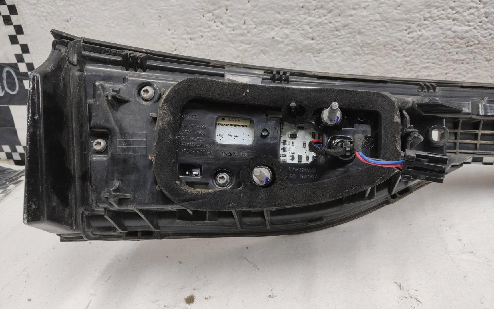 Фонарь задний