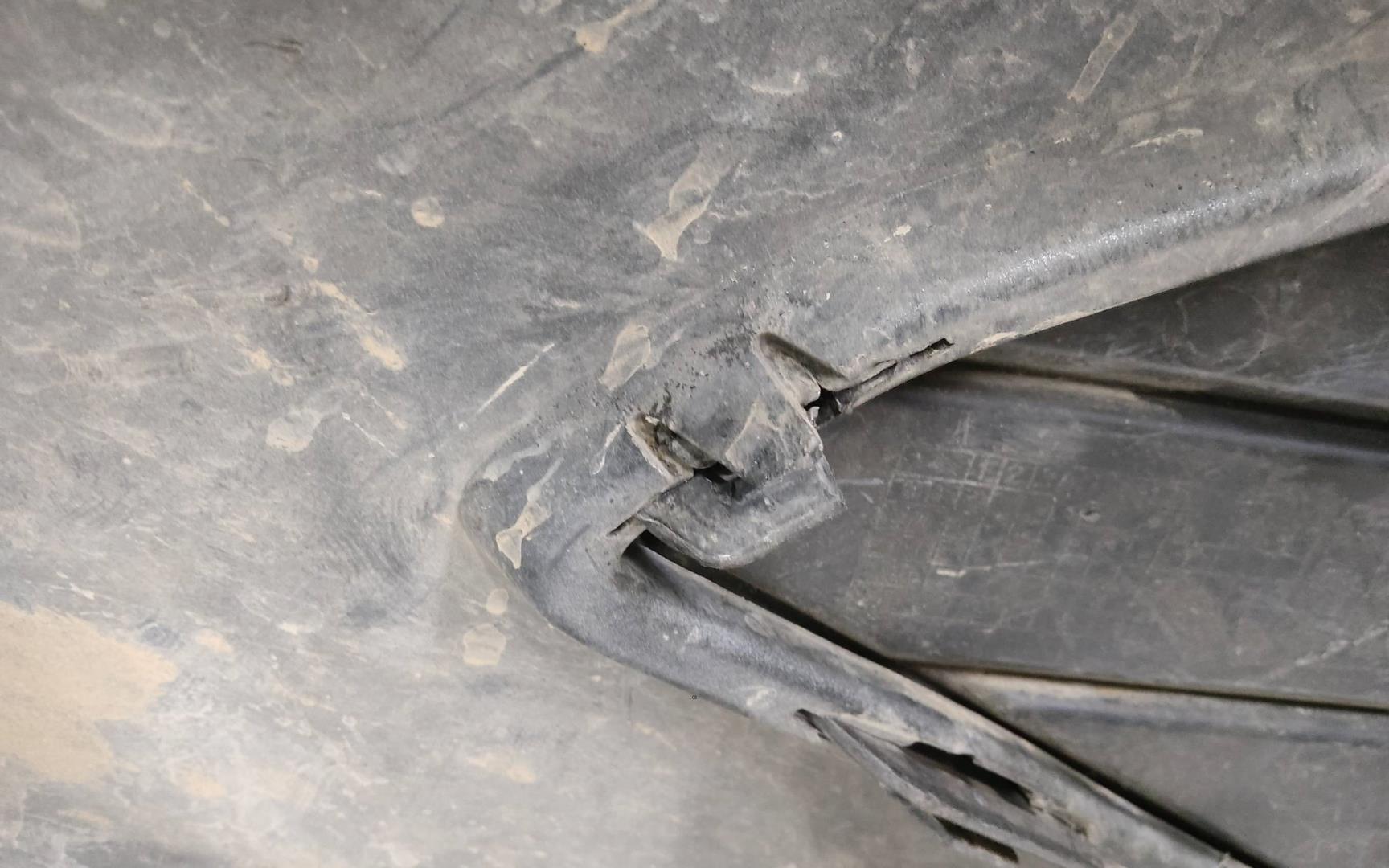 Бампер передний