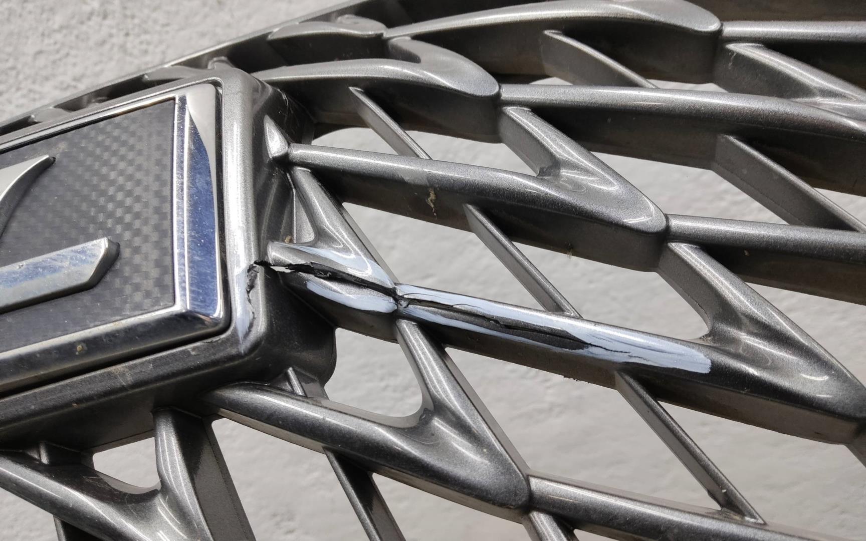 Бампер передний