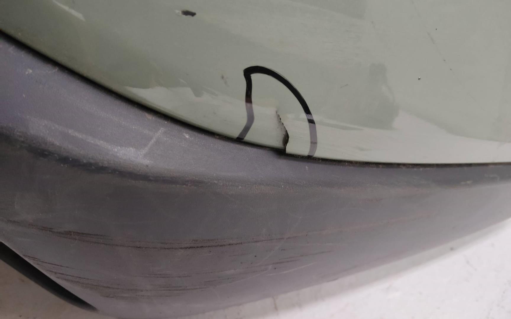 Бампер задний