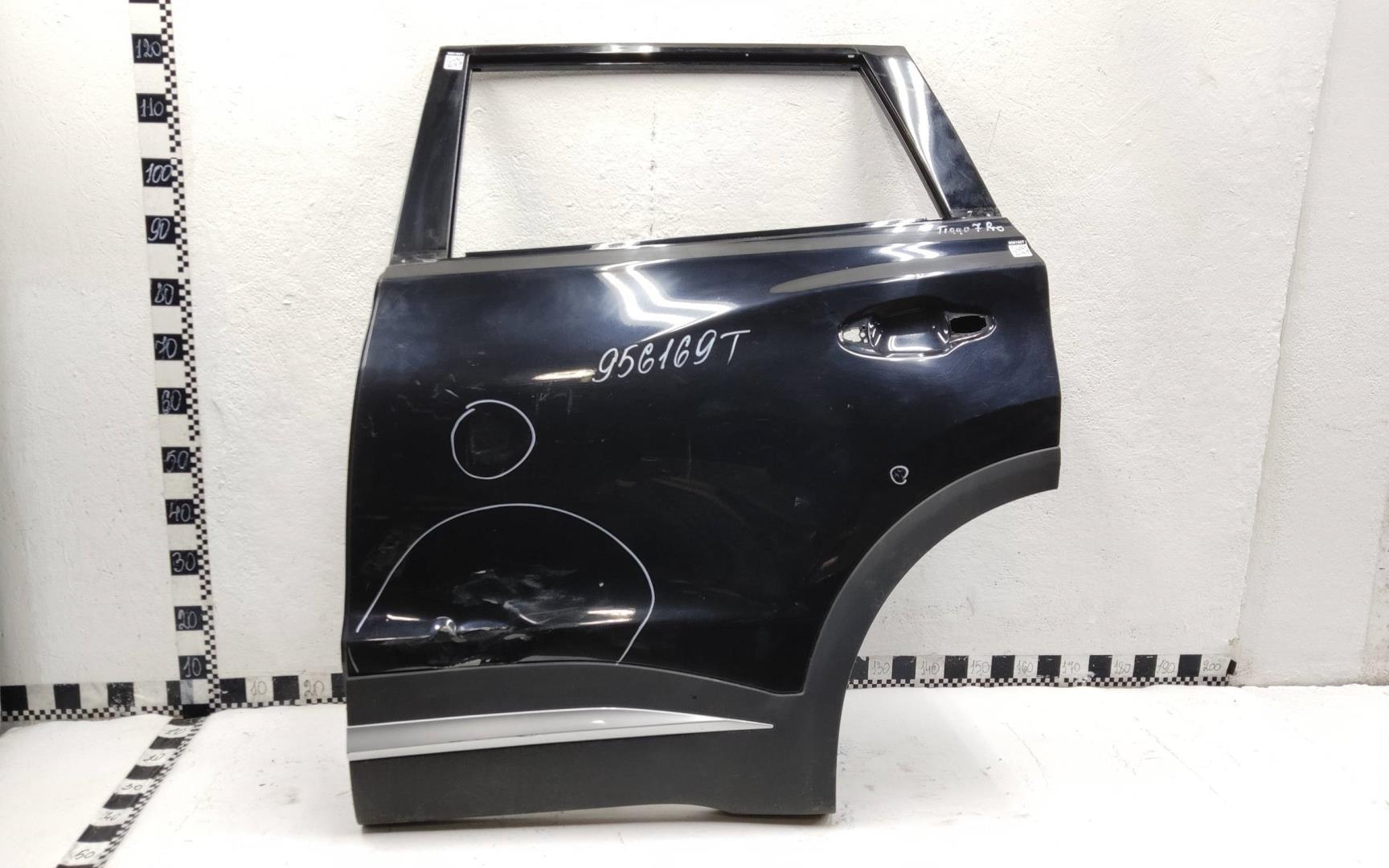 Дверь задняя левая