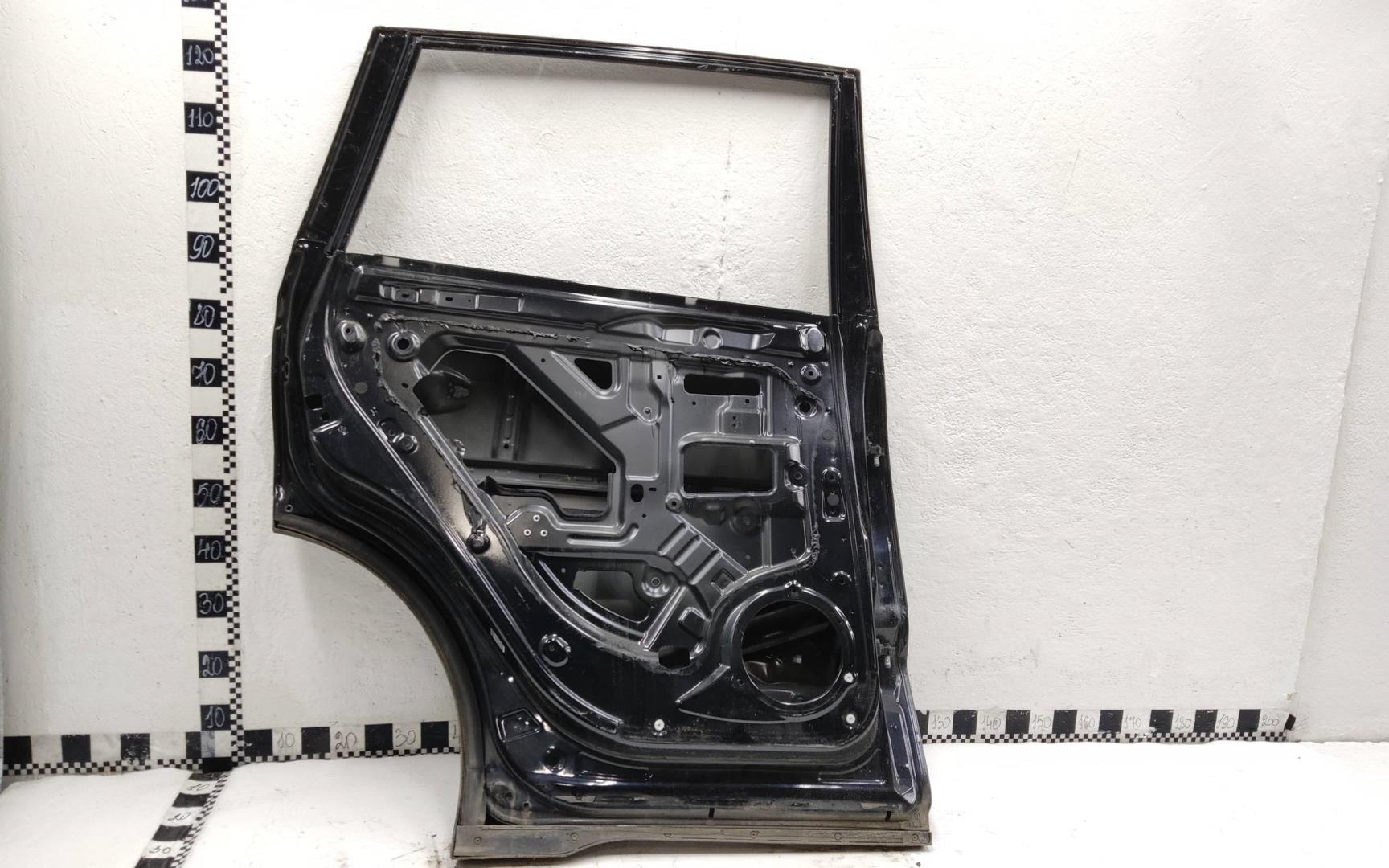 Дверь задняя левая