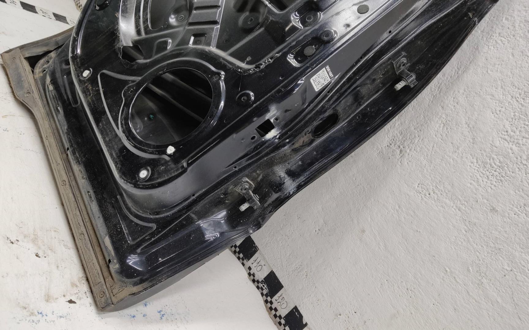 Дверь задняя левая